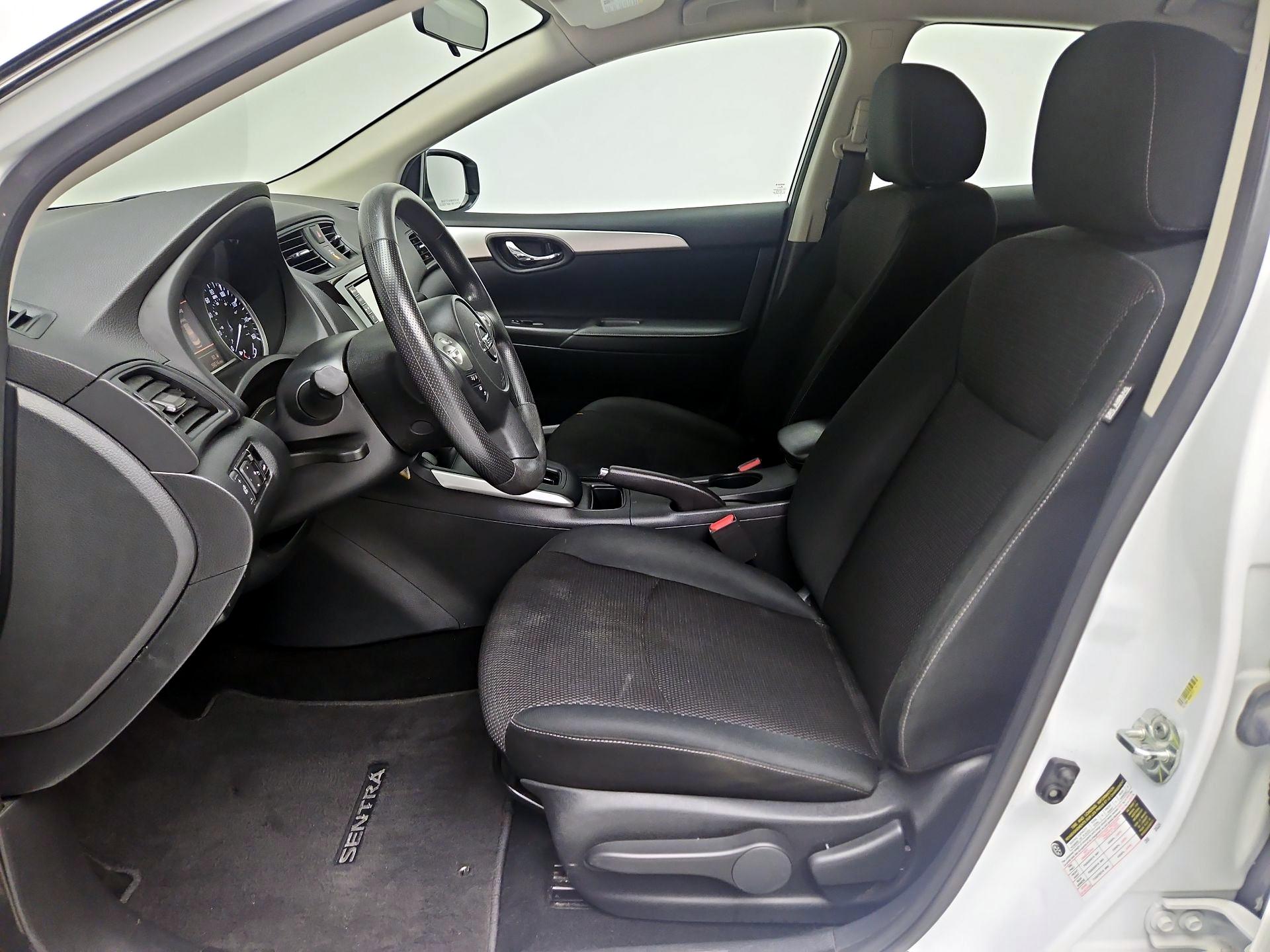 Thumbnail: 2019 Nissan Sentra - 11