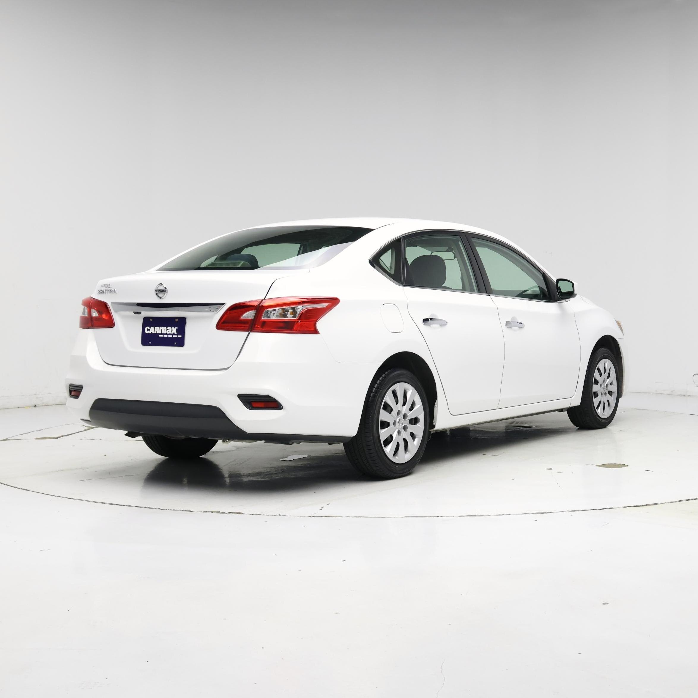 Thumbnail: 2019 Nissan Sentra - 8