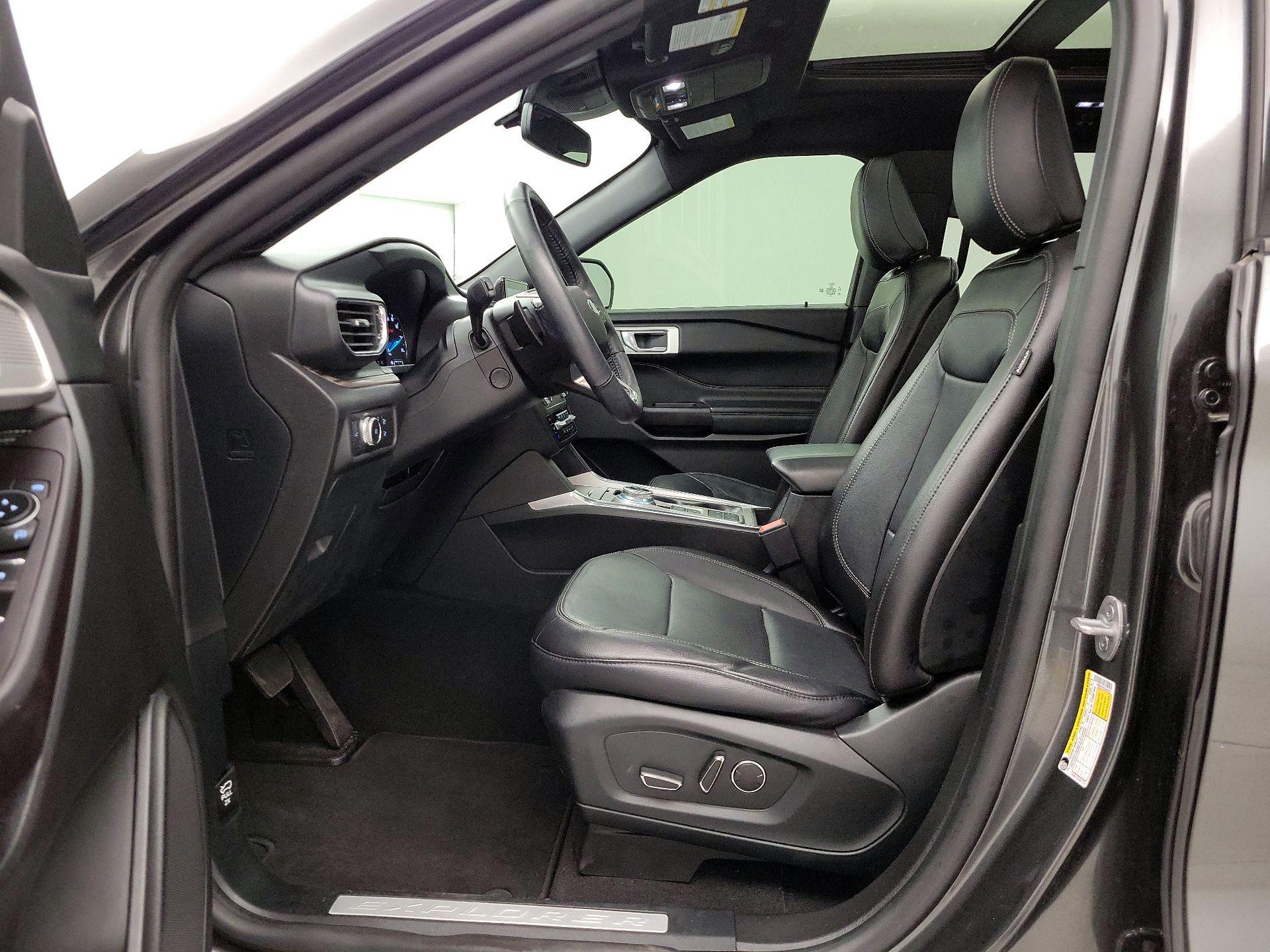 Thumbnail: 2020 Ford Explorer - 11