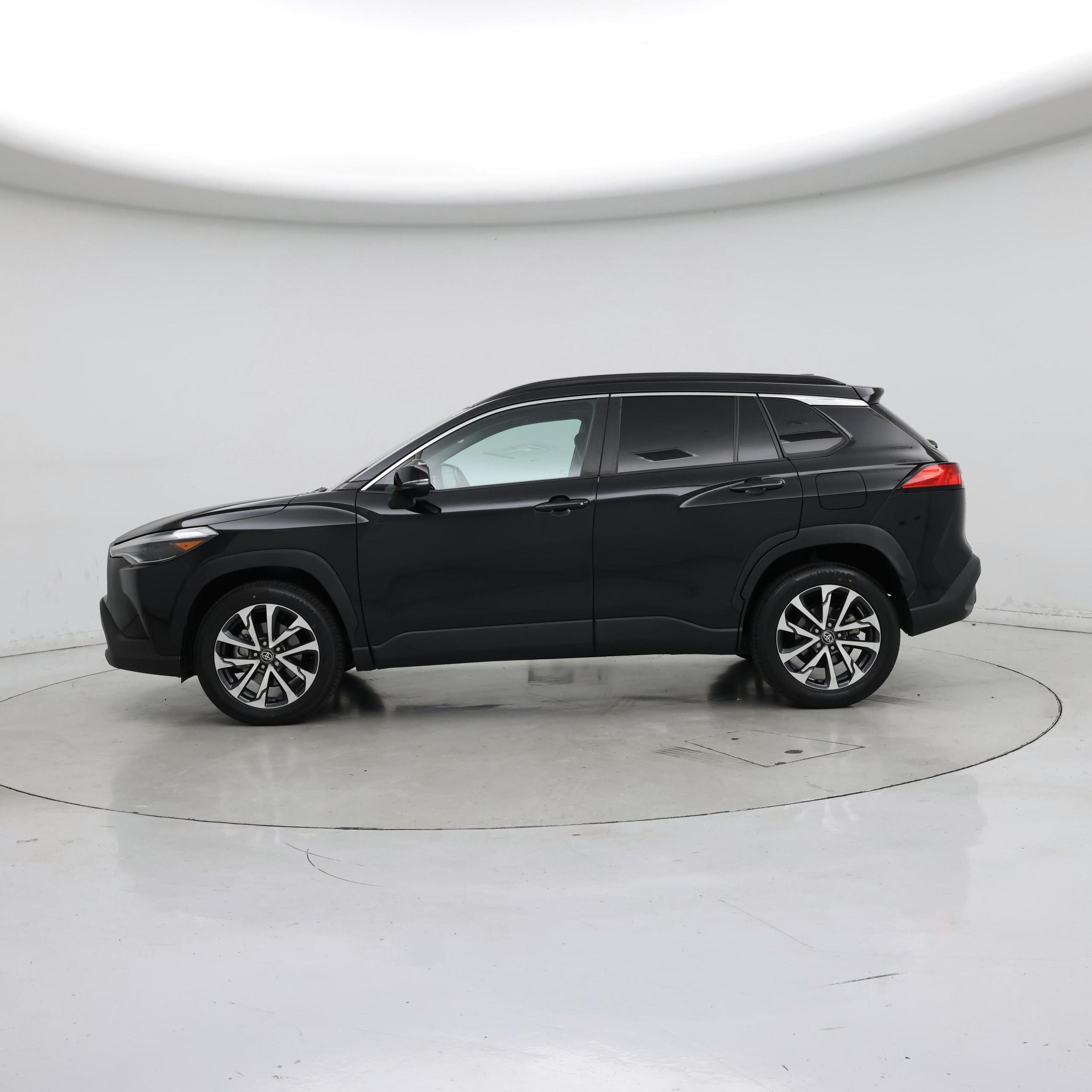 Thumbnail: 2022 Toyota Corolla Cross - 3