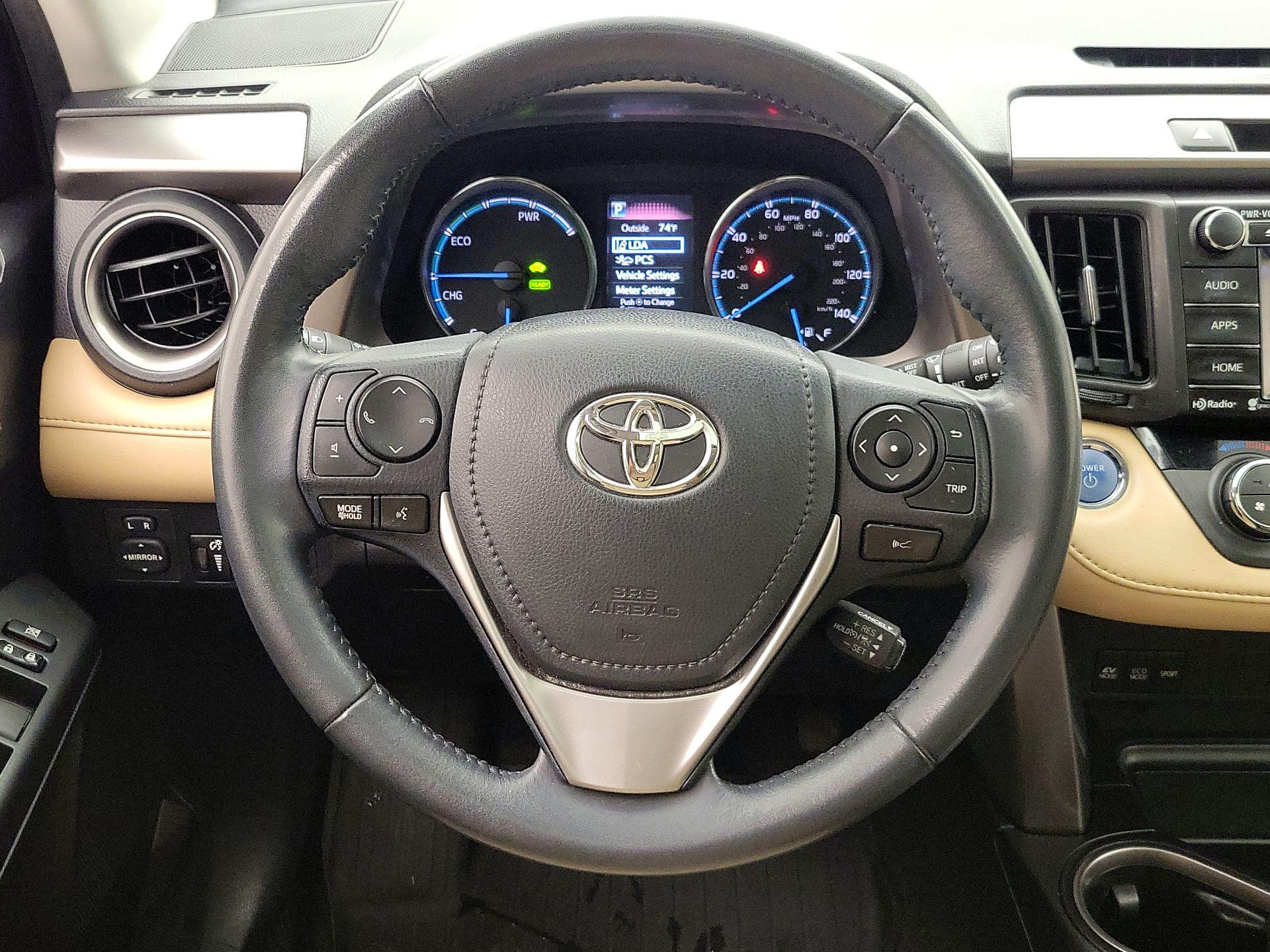 Thumbnail: 2018 Toyota RAV4 - 10