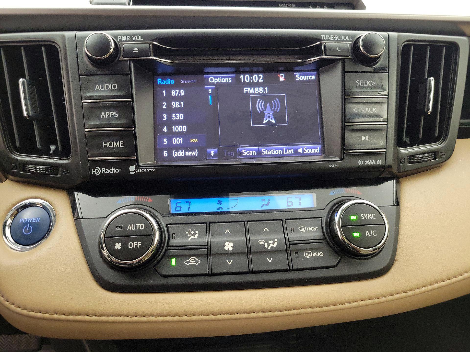 Thumbnail: 2018 Toyota RAV4 - 15
