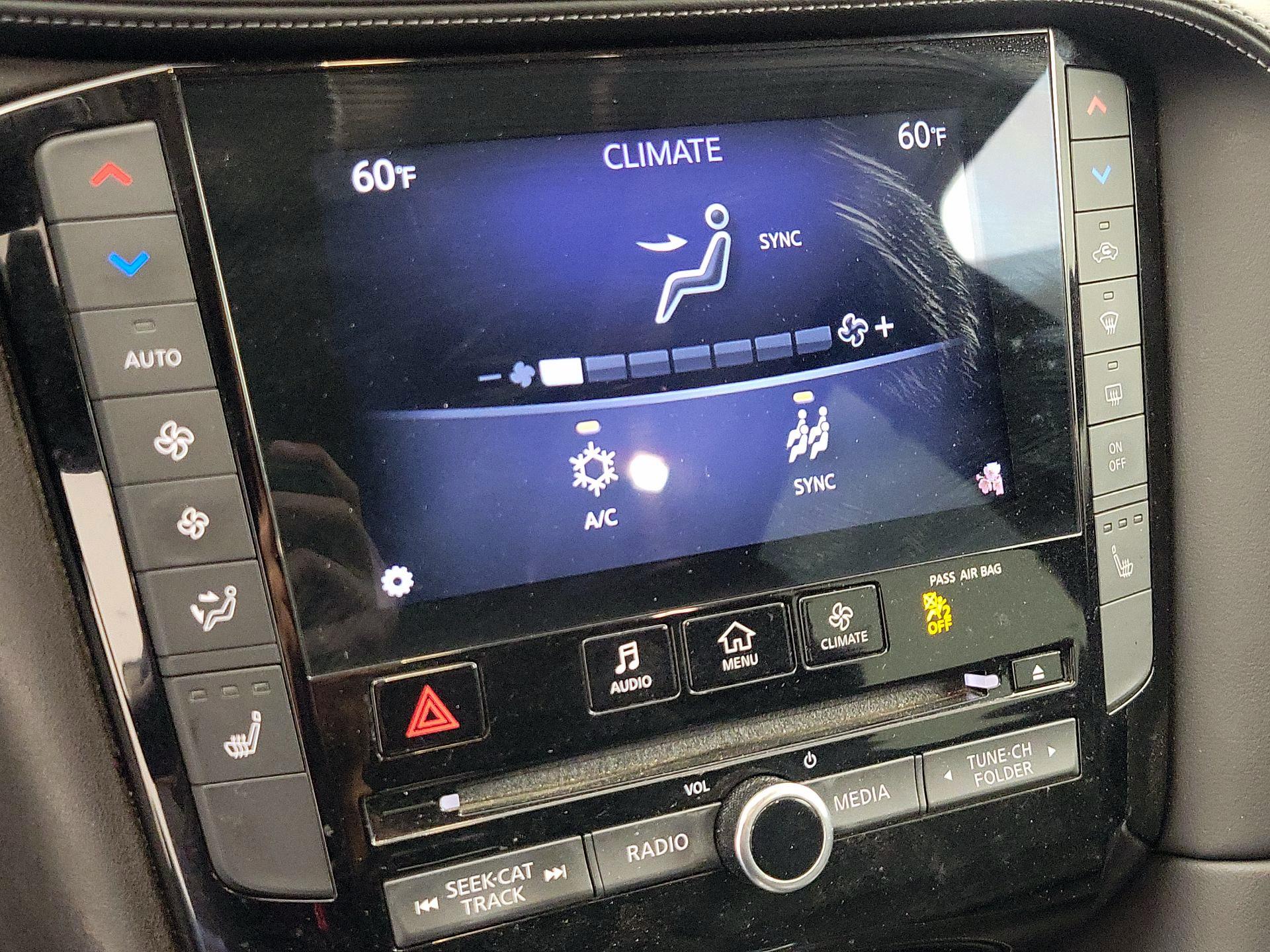 Thumbnail: 2019 INFINITI QX50 - 17