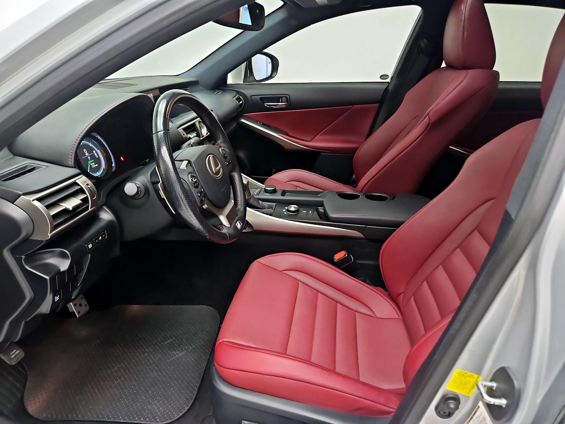 Thumbnail: 2016 Lexus IS - 11