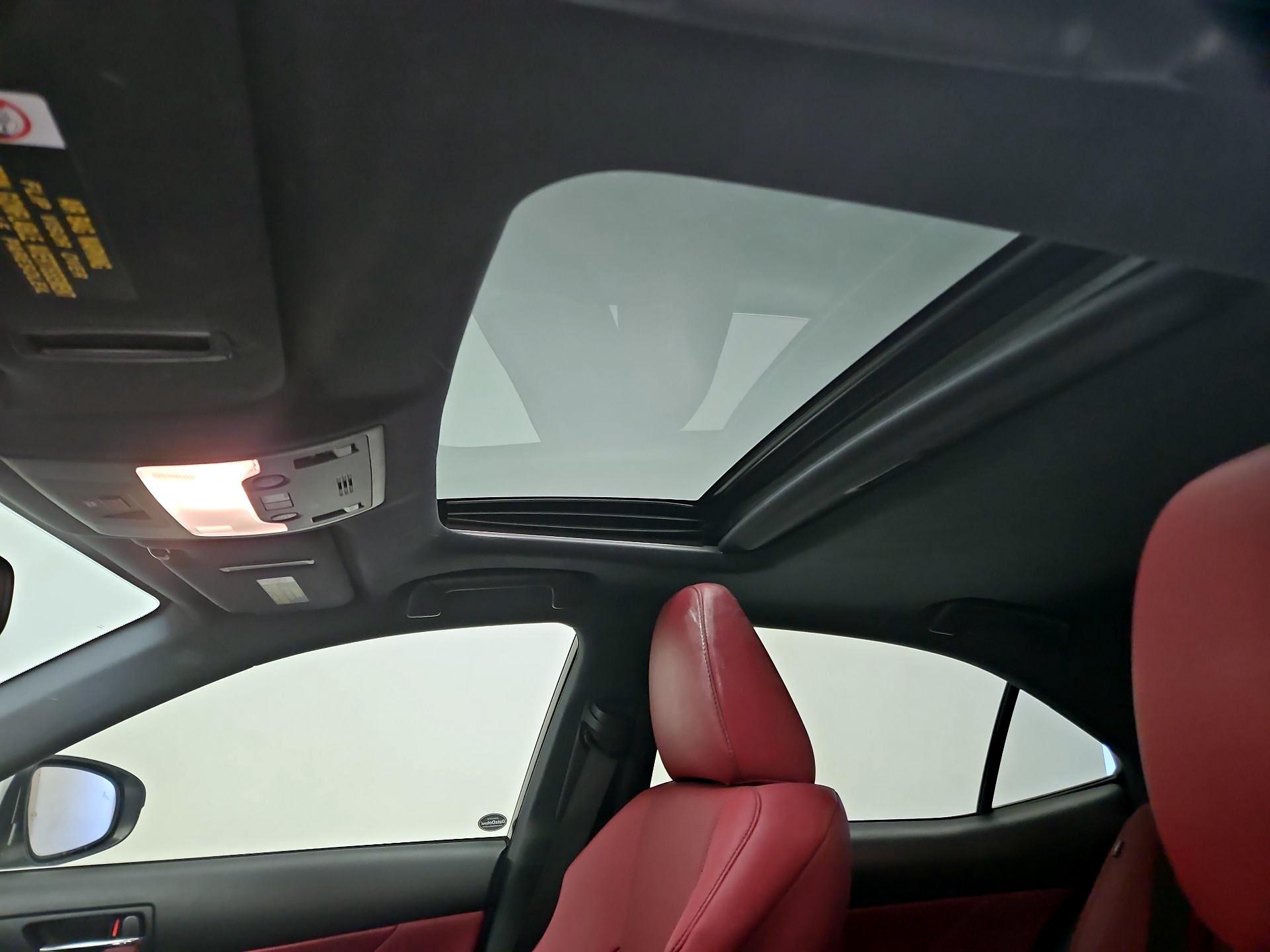 Thumbnail: 2016 Lexus IS - 17