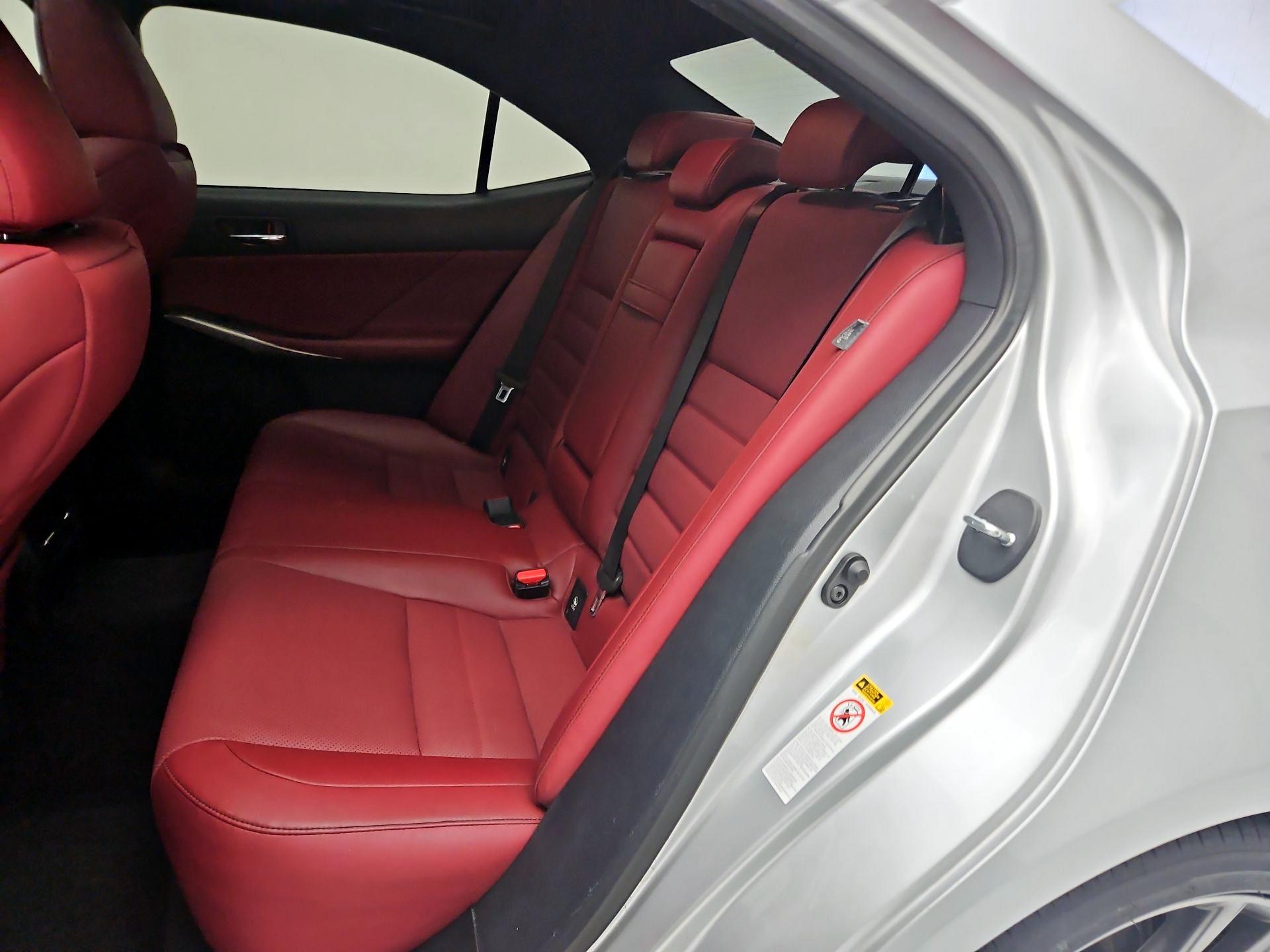 Thumbnail: 2016 Lexus IS - 18