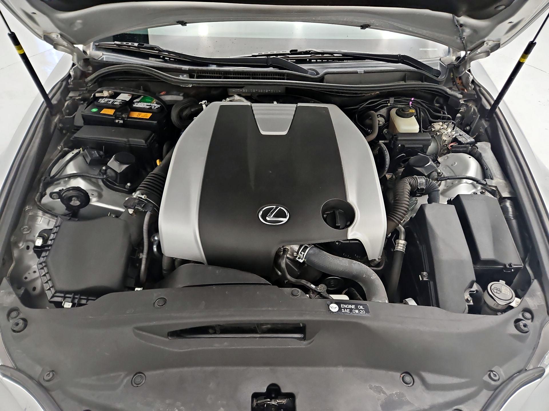 Thumbnail: 2016 Lexus IS - 20