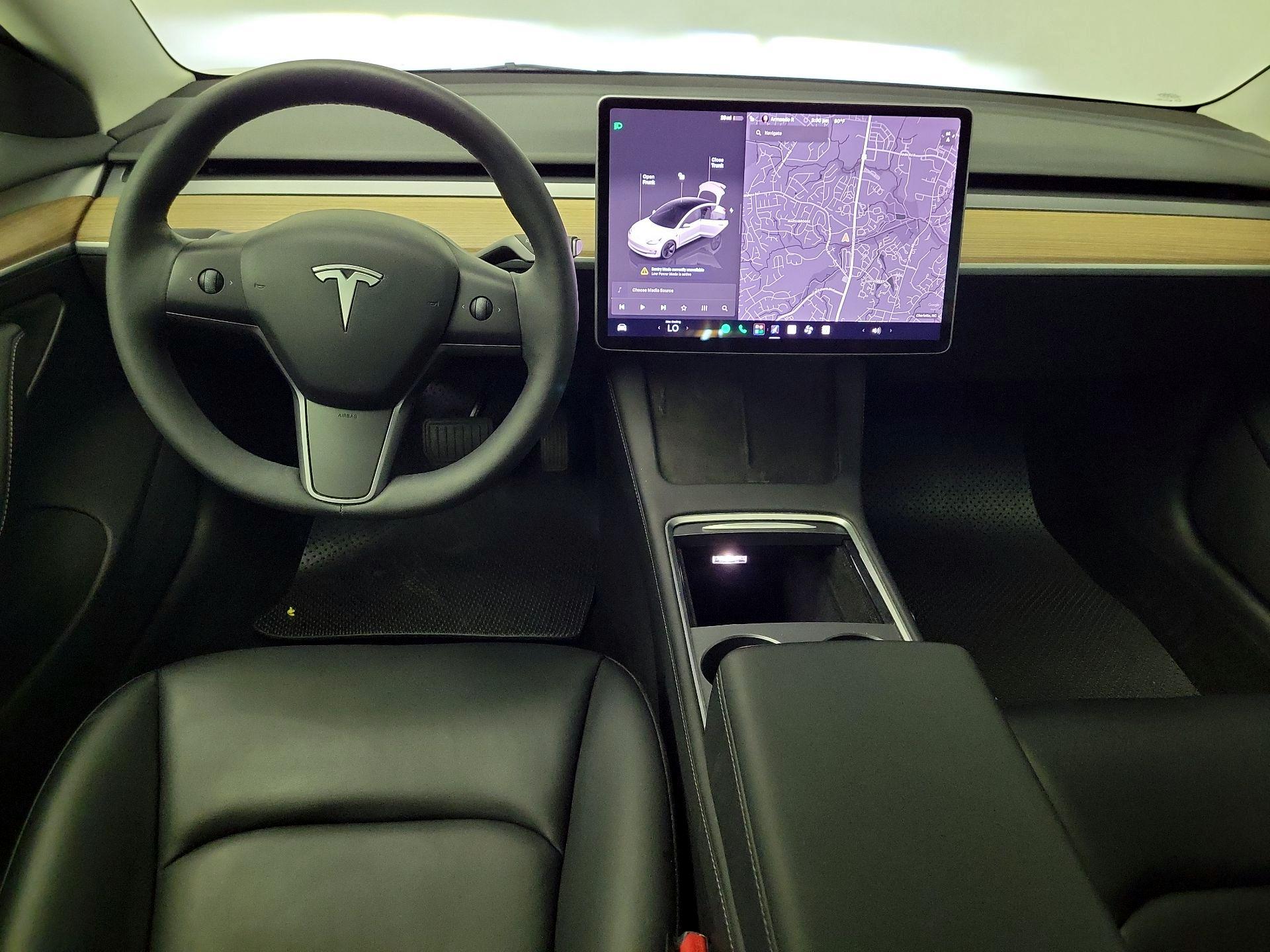 Thumbnail: 2023 Tesla Model 3 - 9