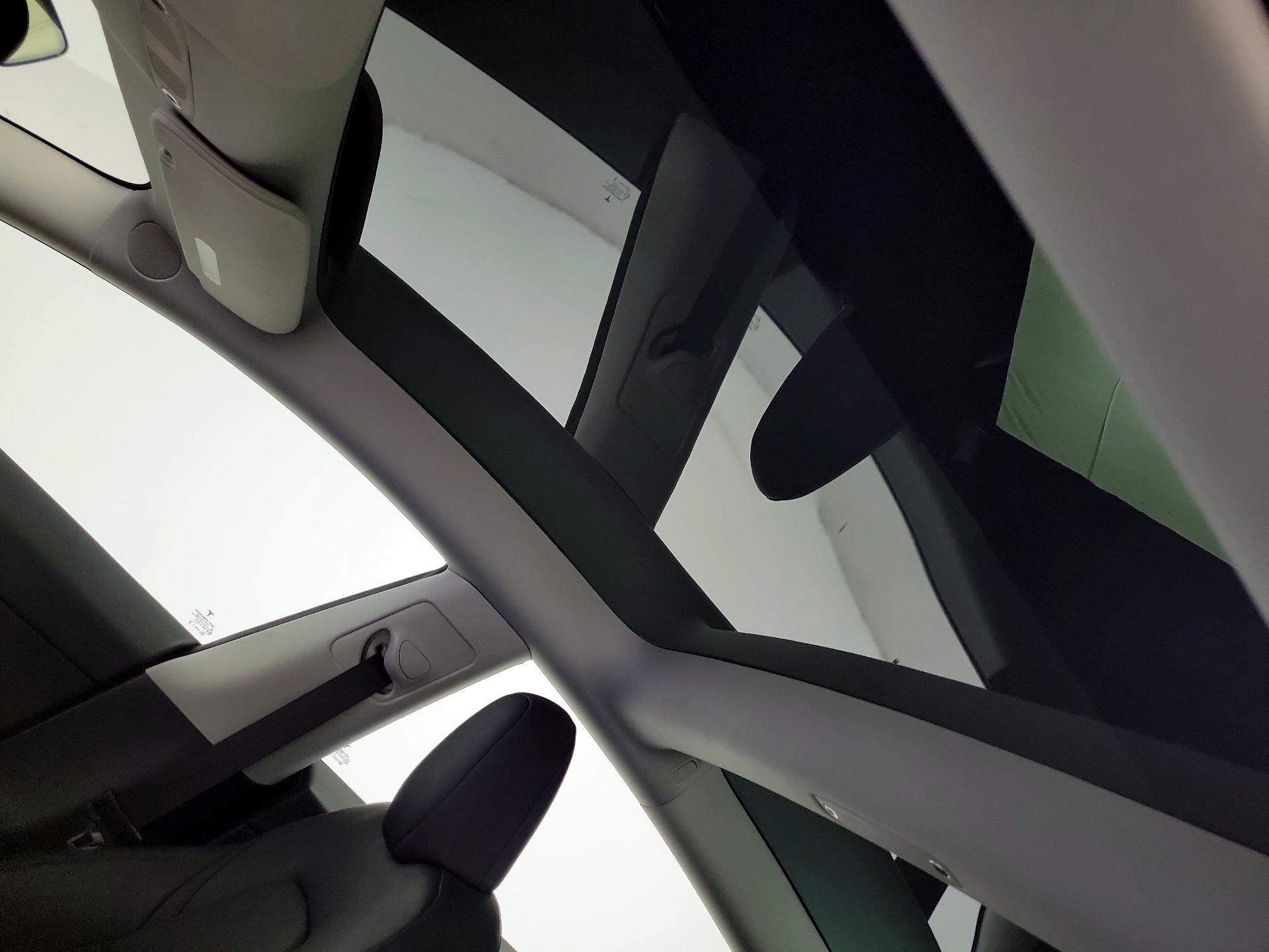 Thumbnail: 2023 Tesla Model 3 - 19