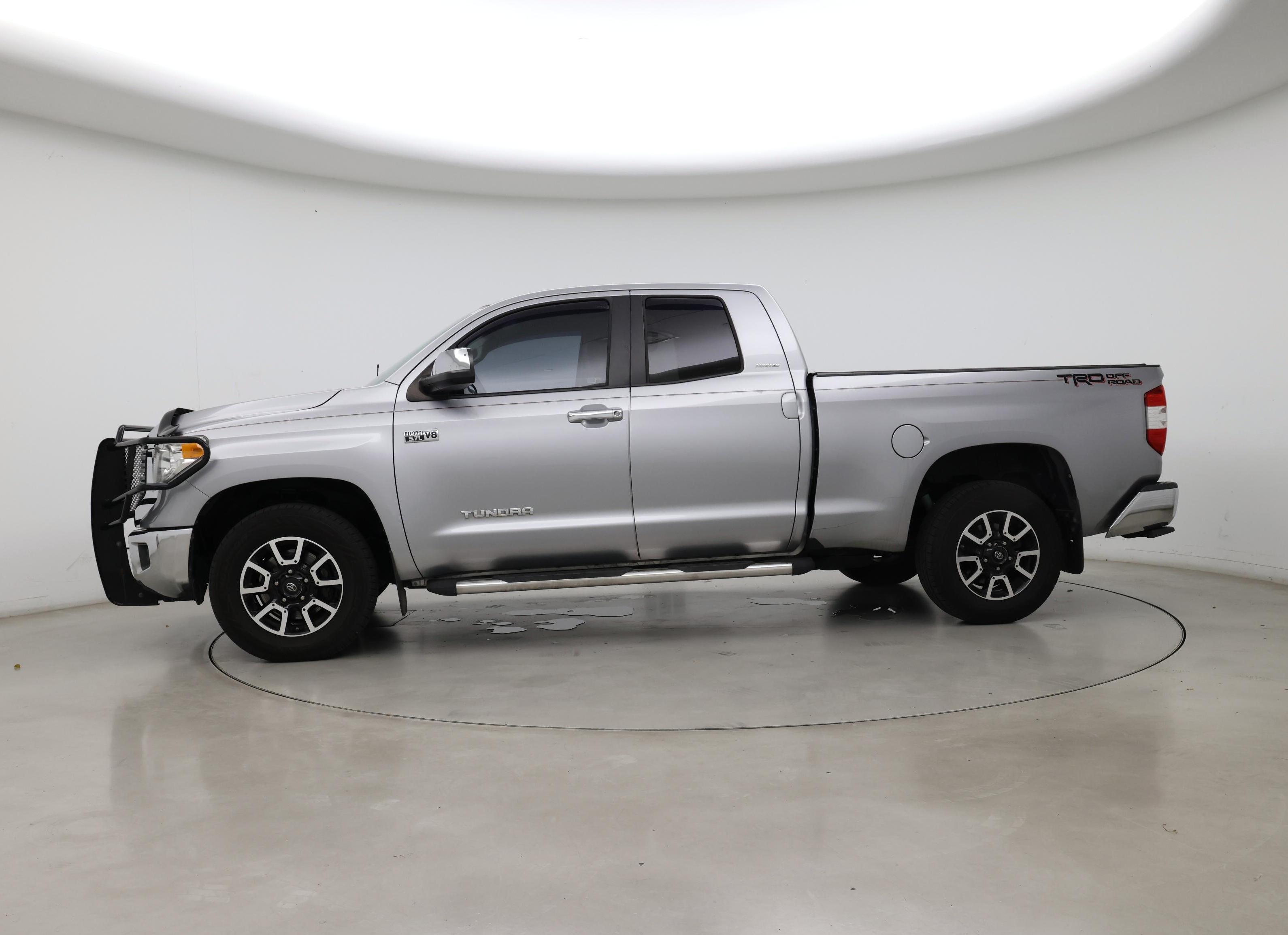 Thumbnail: 2014 Toyota Tundra - 3