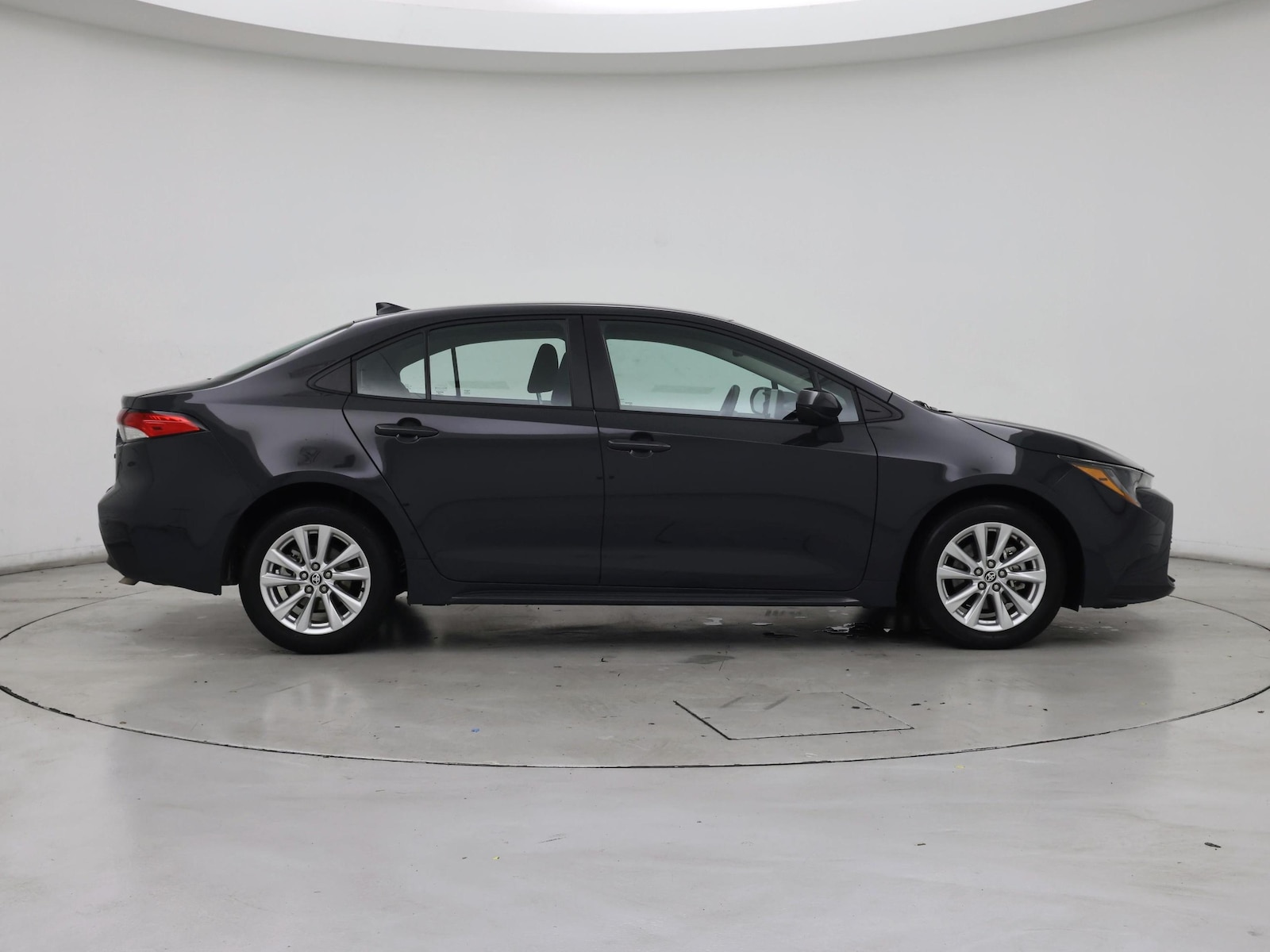 2024 Toyota Corolla LE - Photo 8