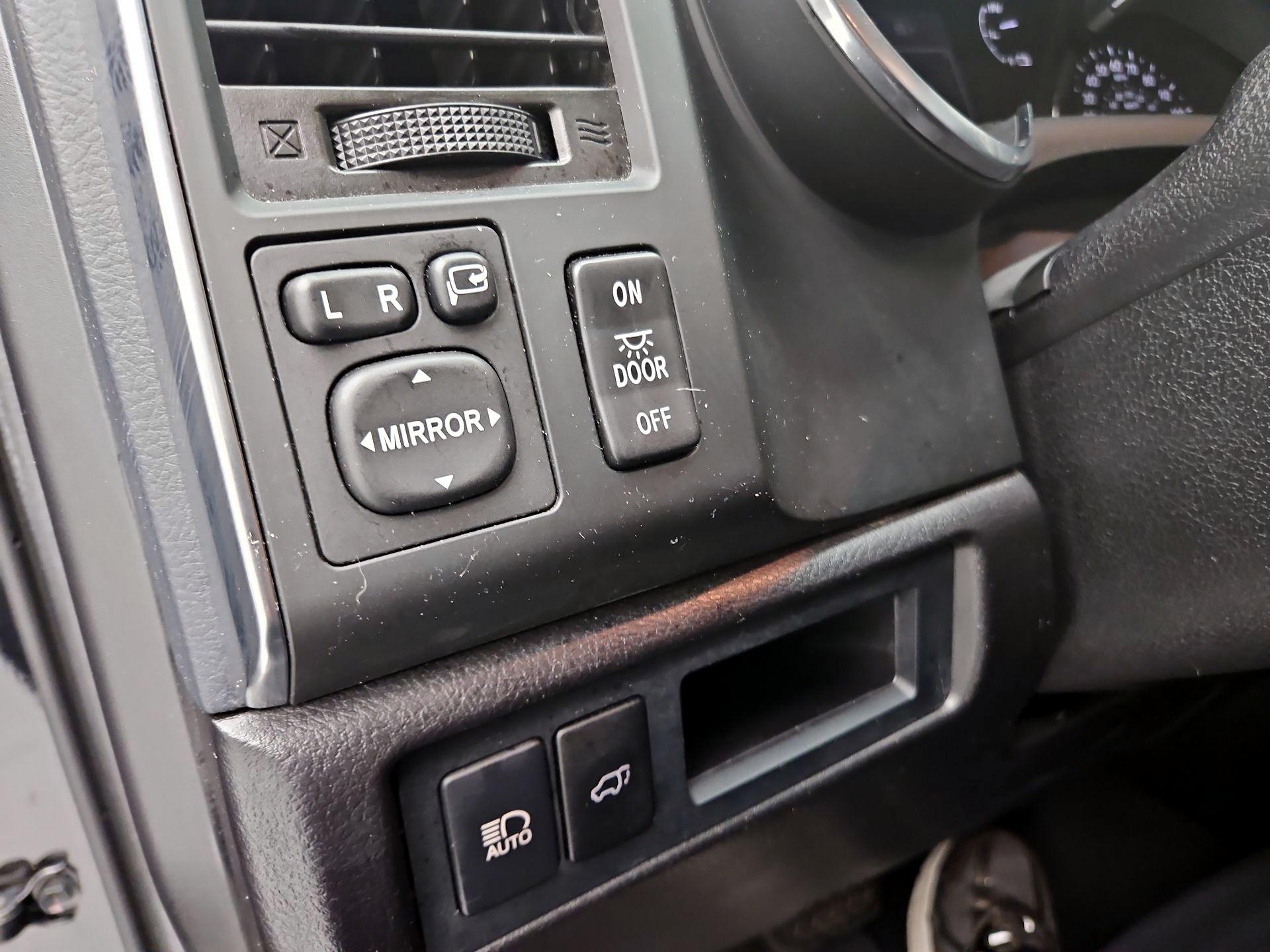 Thumbnail: 2020 Toyota Sequoia - 13