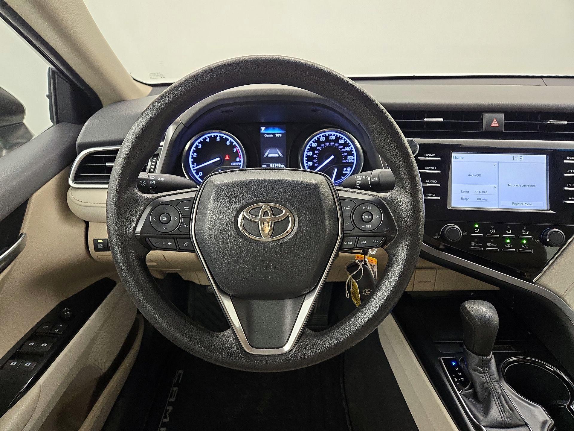 Thumbnail: 2018 Toyota Camry - 10
