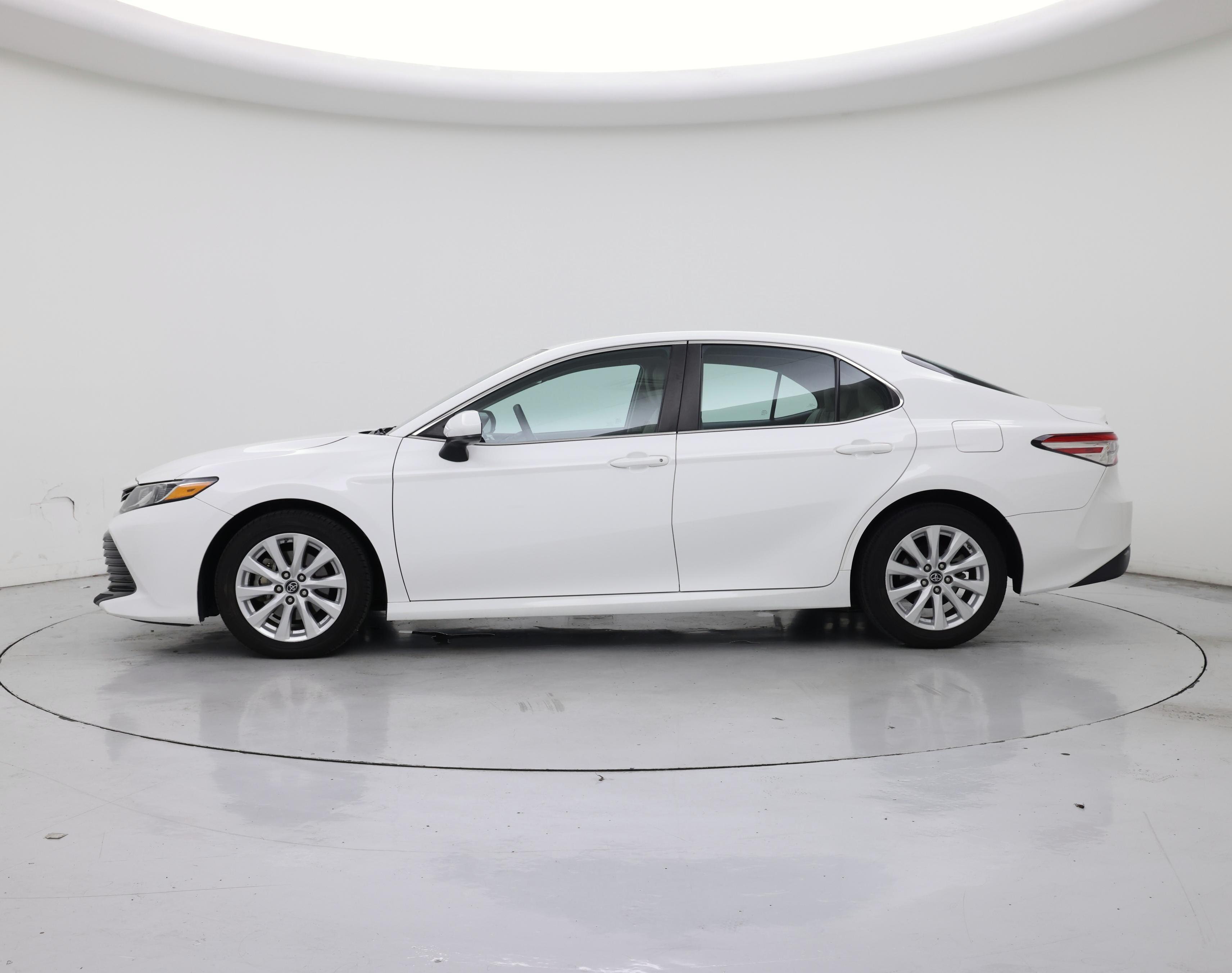 Thumbnail: 2018 Toyota Camry - 3