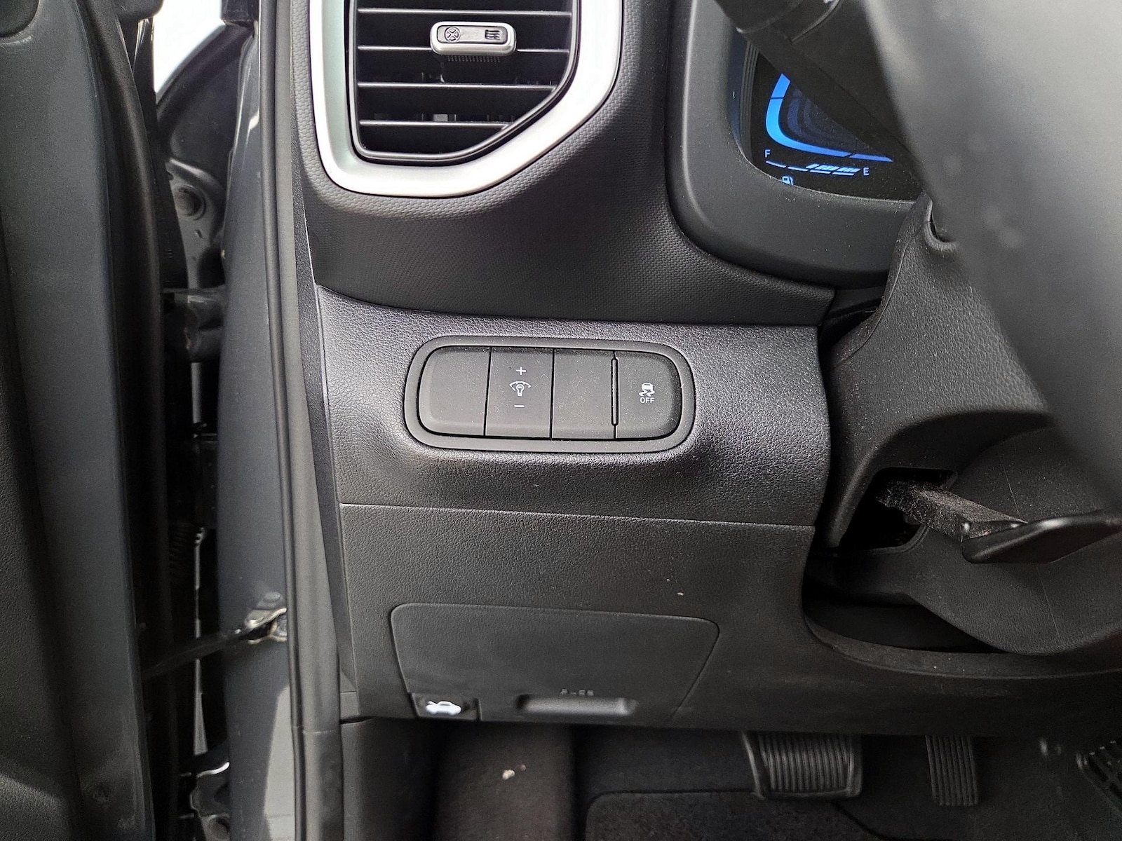 2024 Hyundai Venue SEL - Photo 14