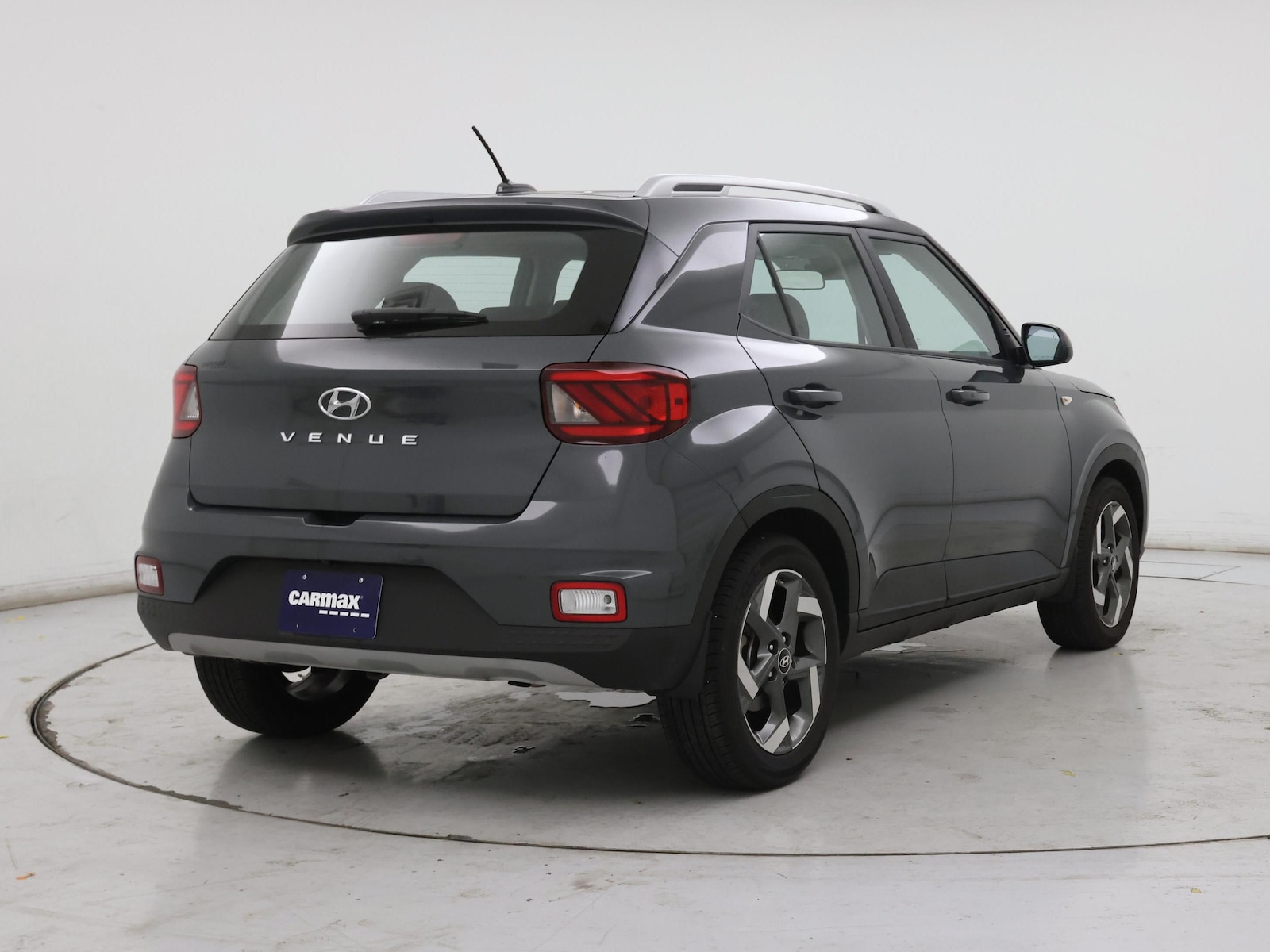 2024 Hyundai Venue SEL - Photo 9