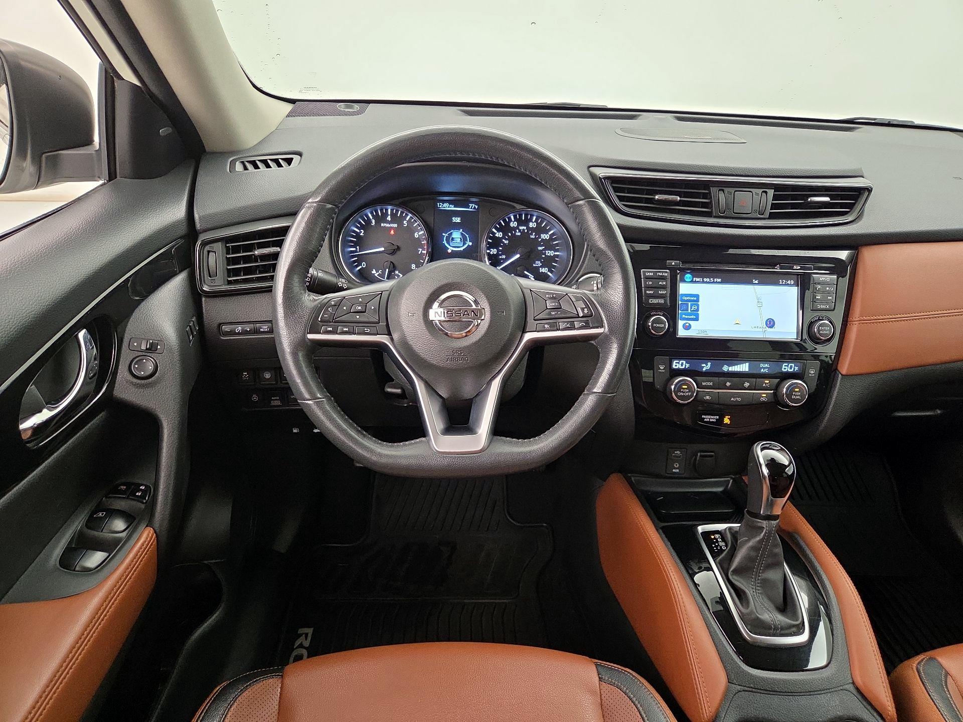 Thumbnail: 2017 Nissan Rogue - 10
