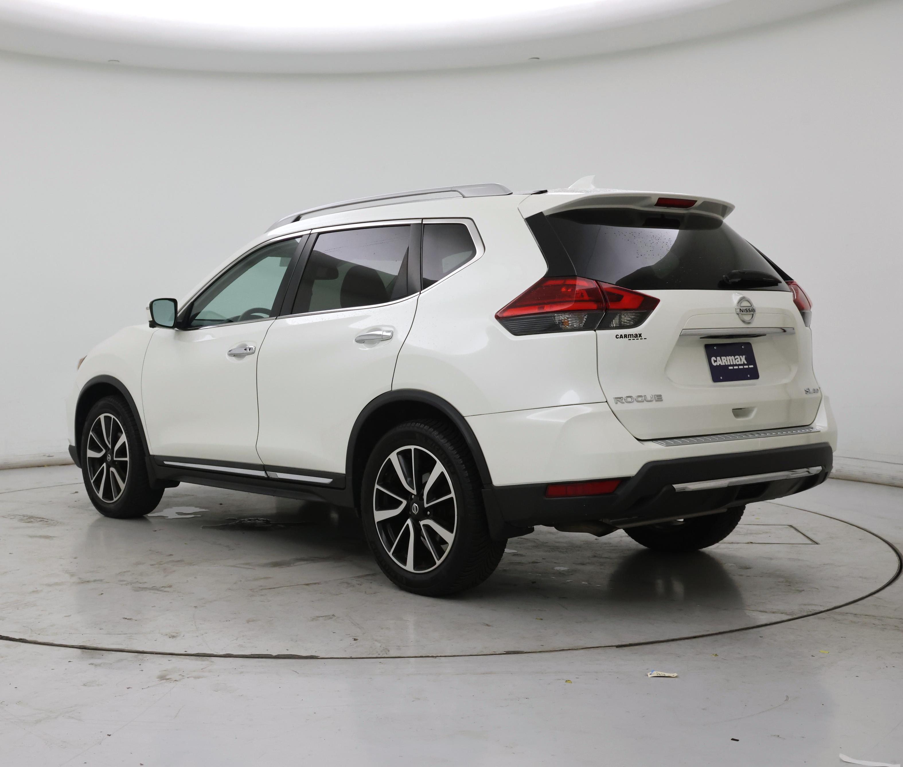 Thumbnail: 2017 Nissan Rogue - 2