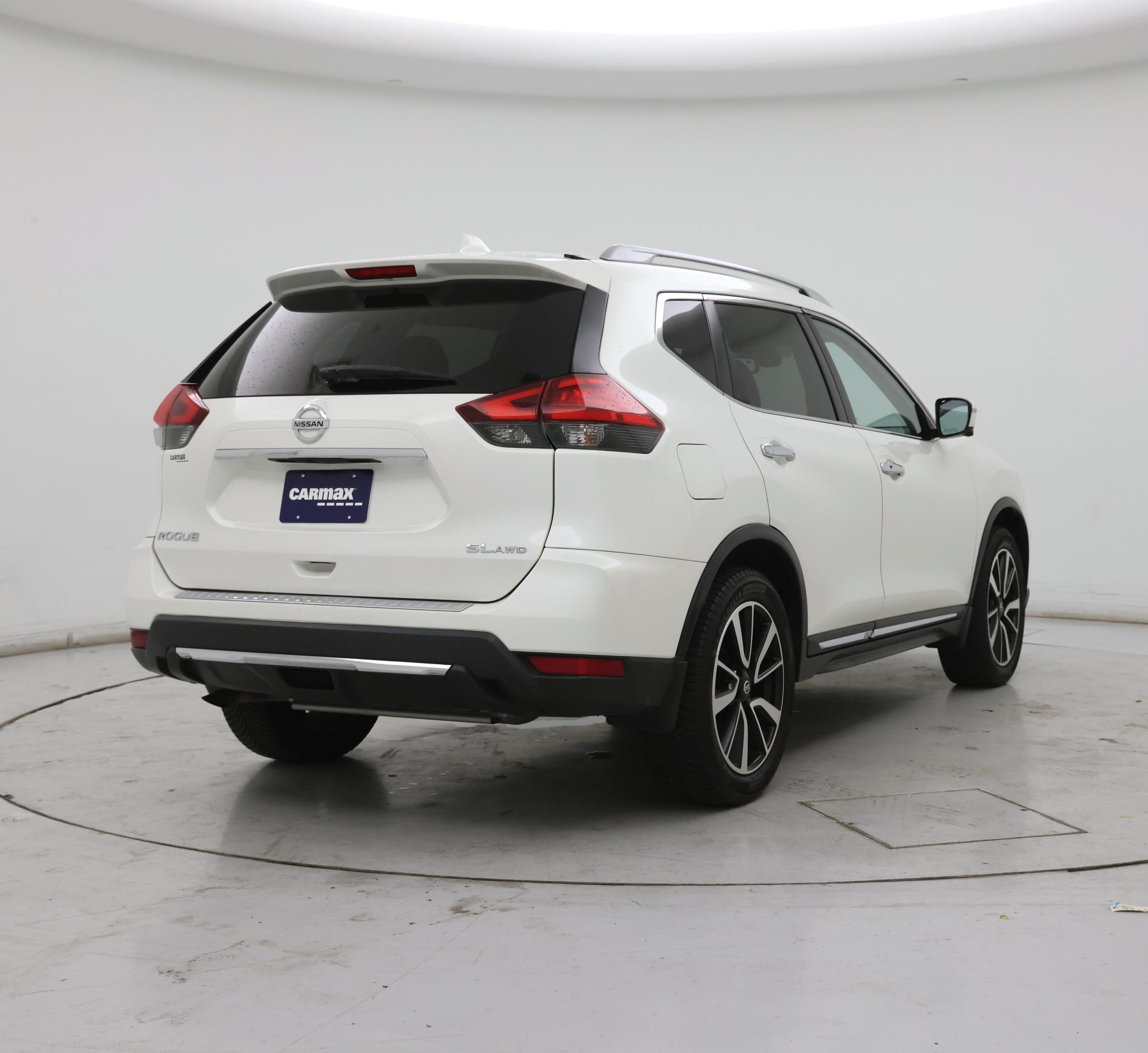 Thumbnail: 2017 Nissan Rogue - 8