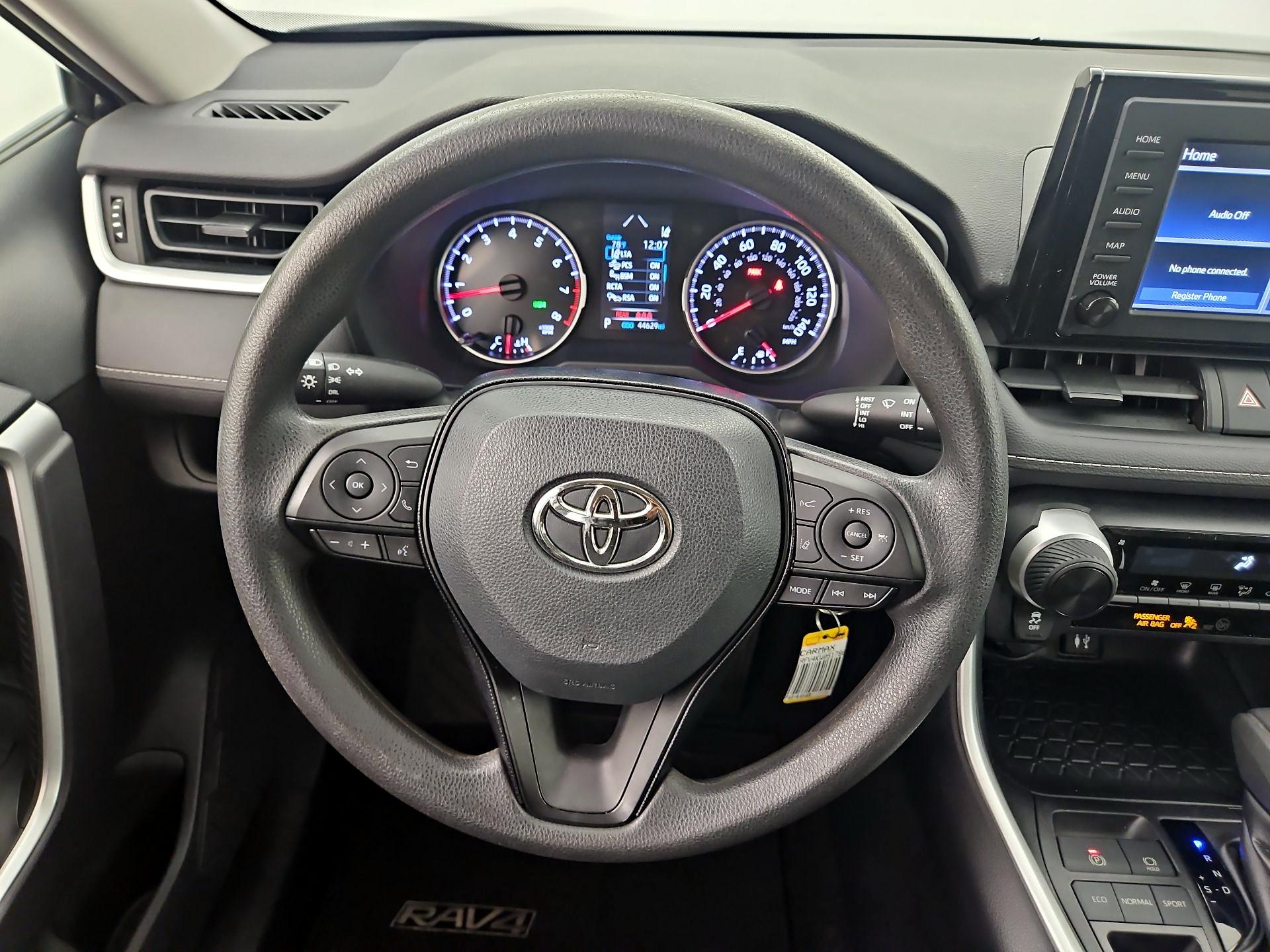 Thumbnail: 2019 Toyota RAV4 - 10