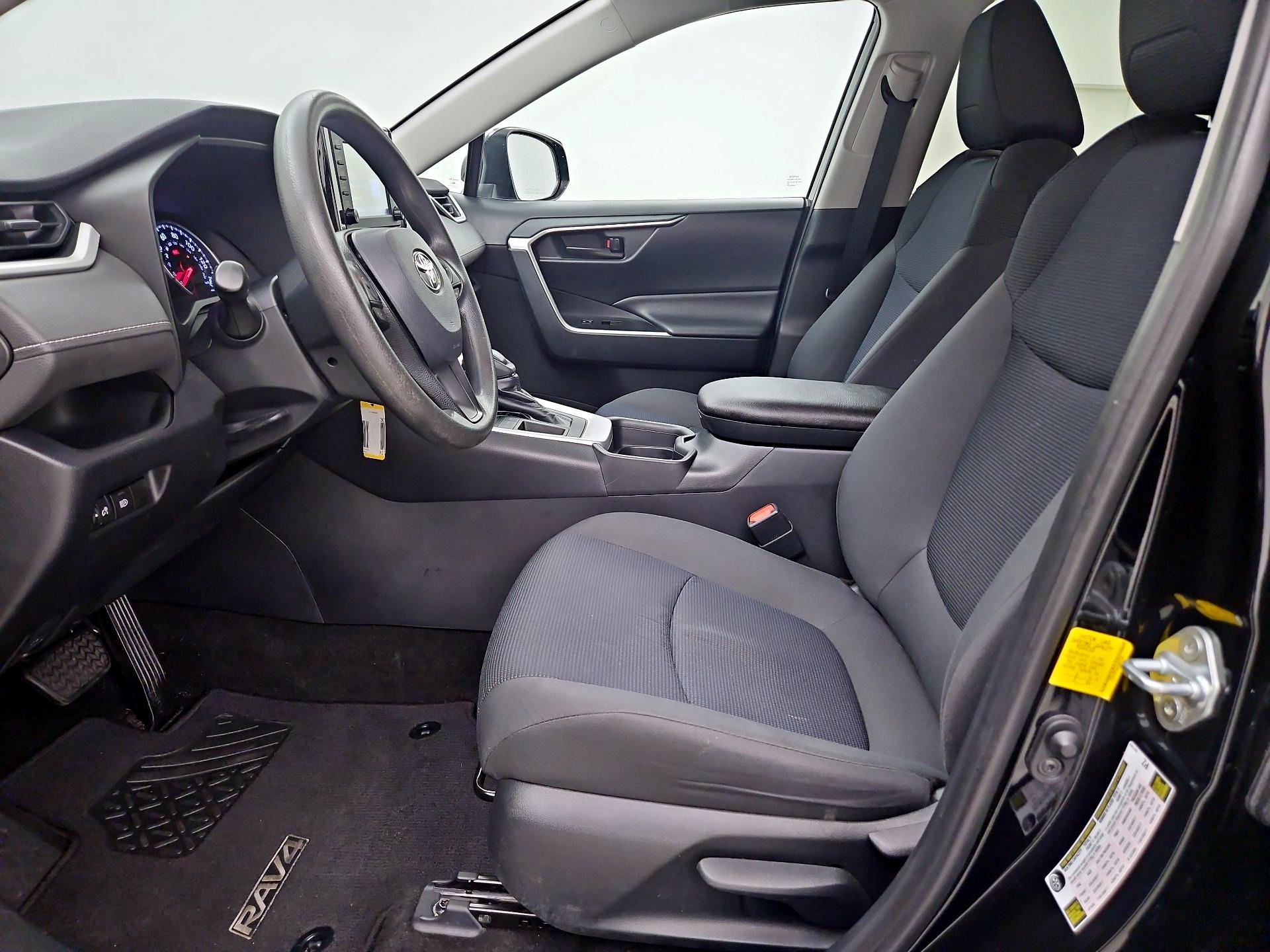 Thumbnail: 2019 Toyota RAV4 - 11