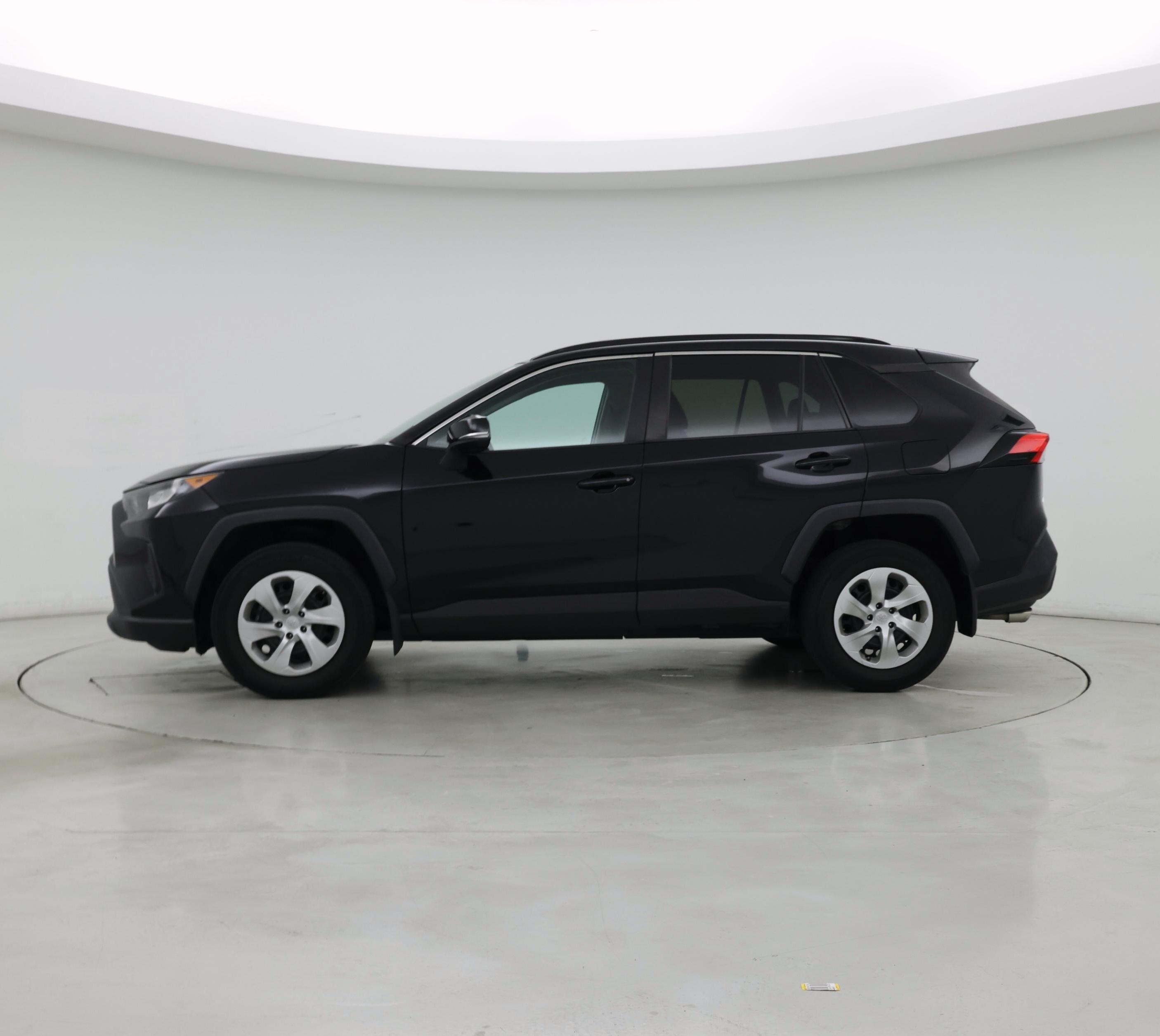 Thumbnail: 2019 Toyota RAV4 - 3