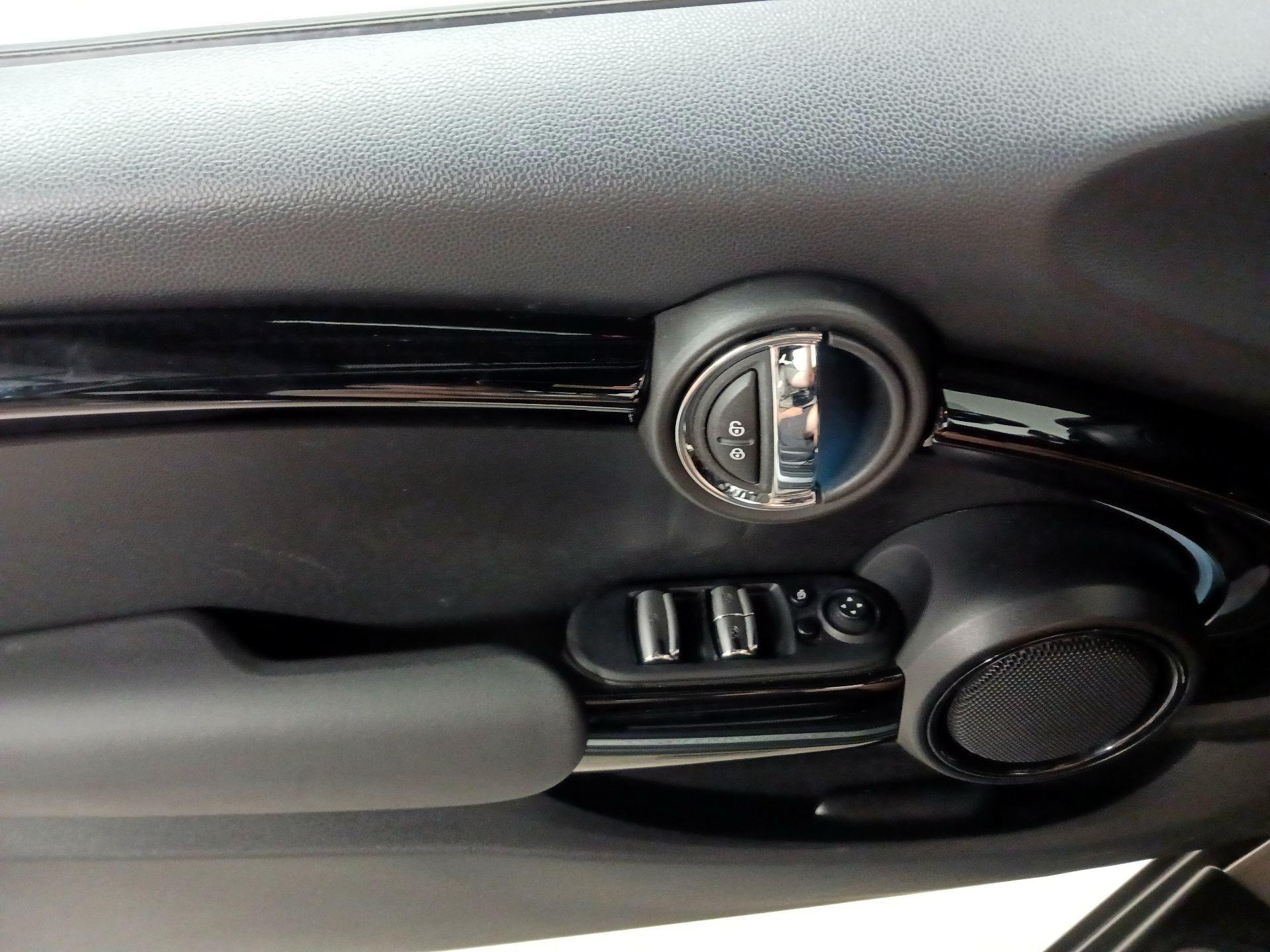 Thumbnail: 2024 MINI Cooper - 10