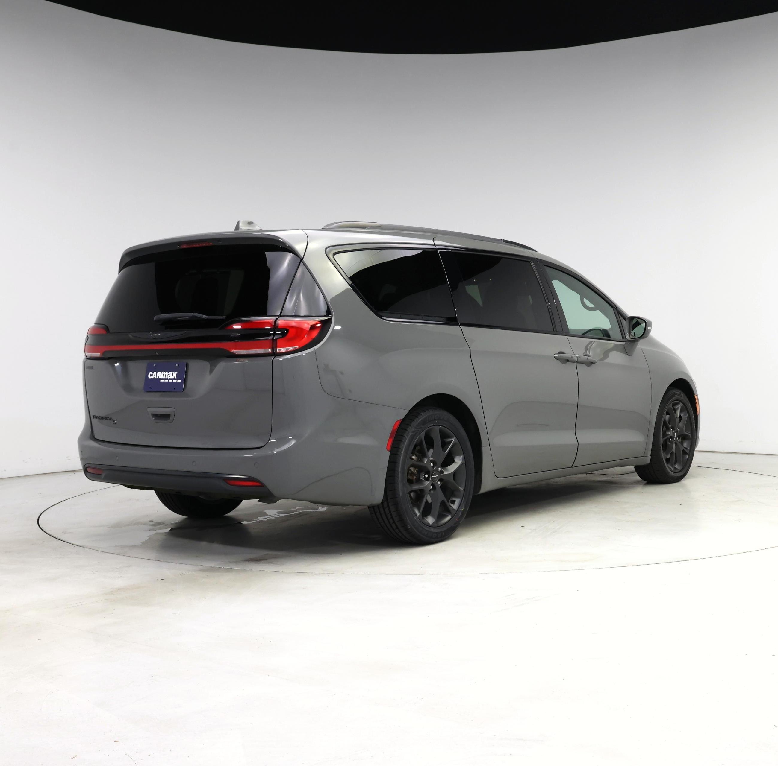 Thumbnail: 2021 Chrysler Pacifica - 8