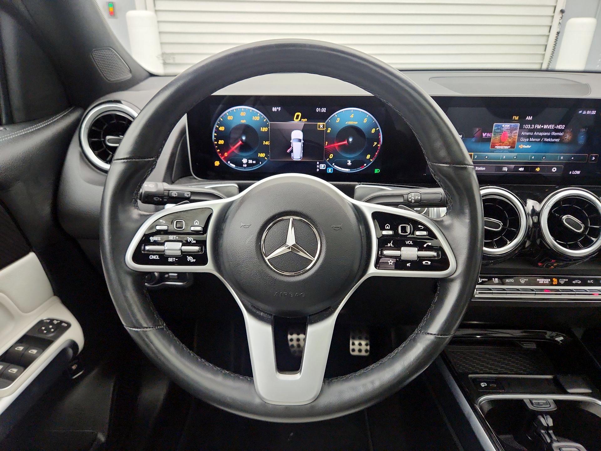 Thumbnail: 2021 Mercedes-Benz GLB - 10