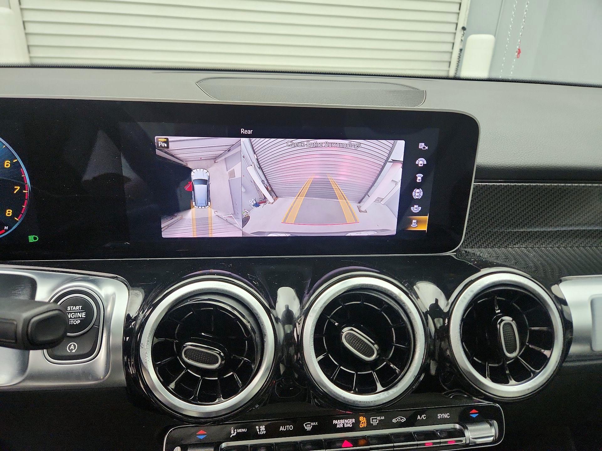Thumbnail: 2021 Mercedes-Benz GLB - 14