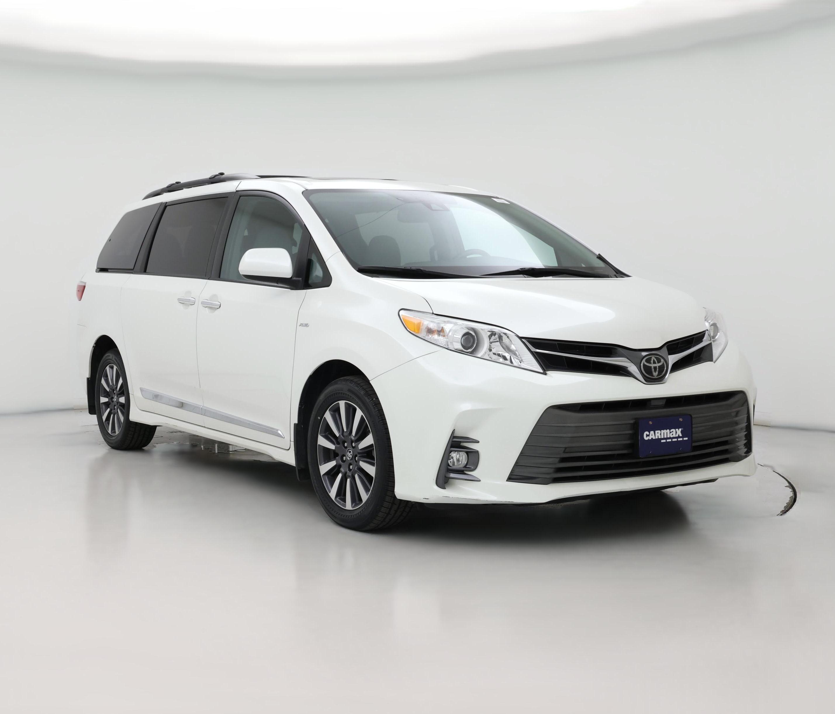 Thumbnail: 2018 Toyota Sienna - 1