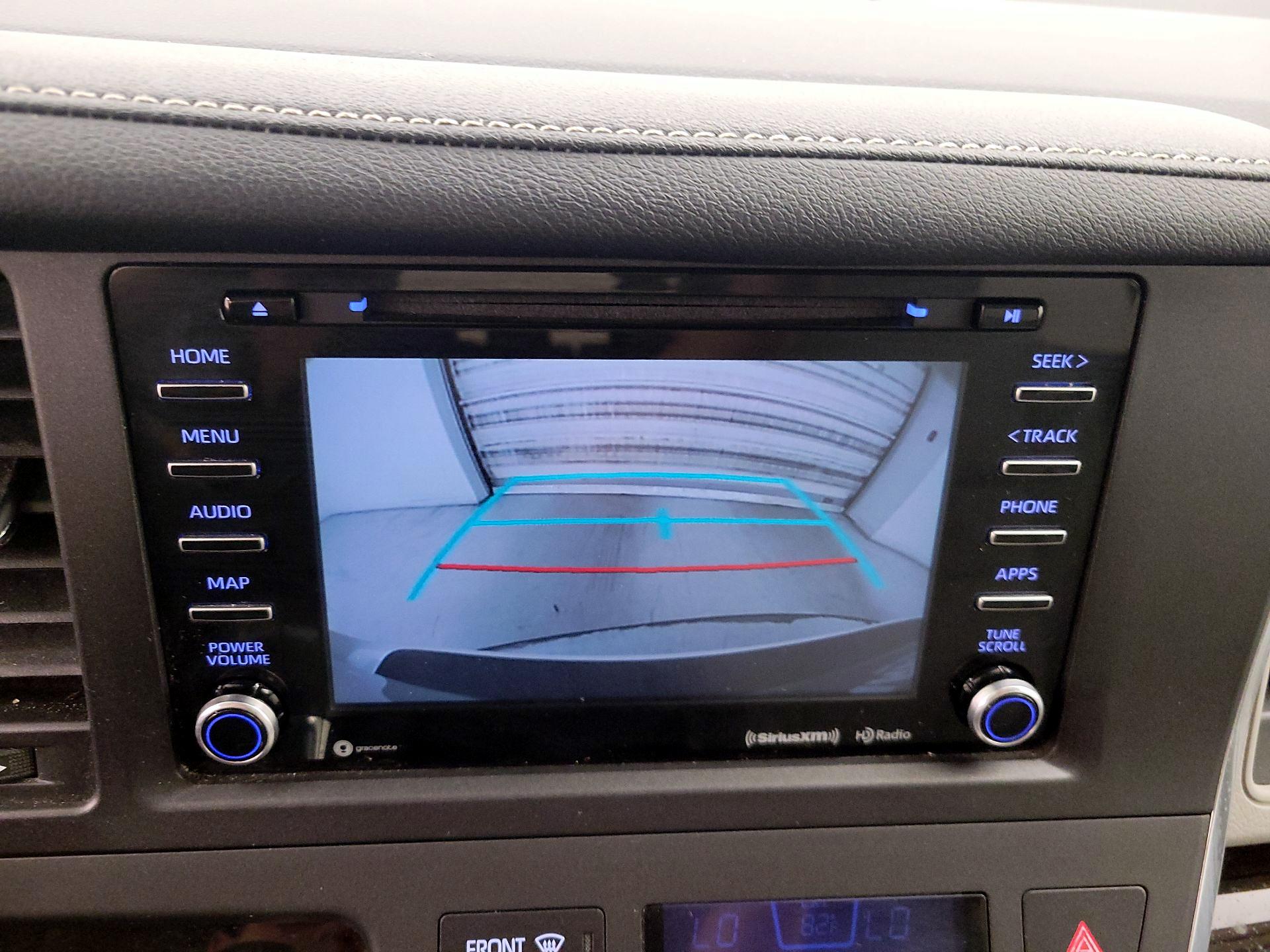 Thumbnail: 2018 Toyota Sienna - 15