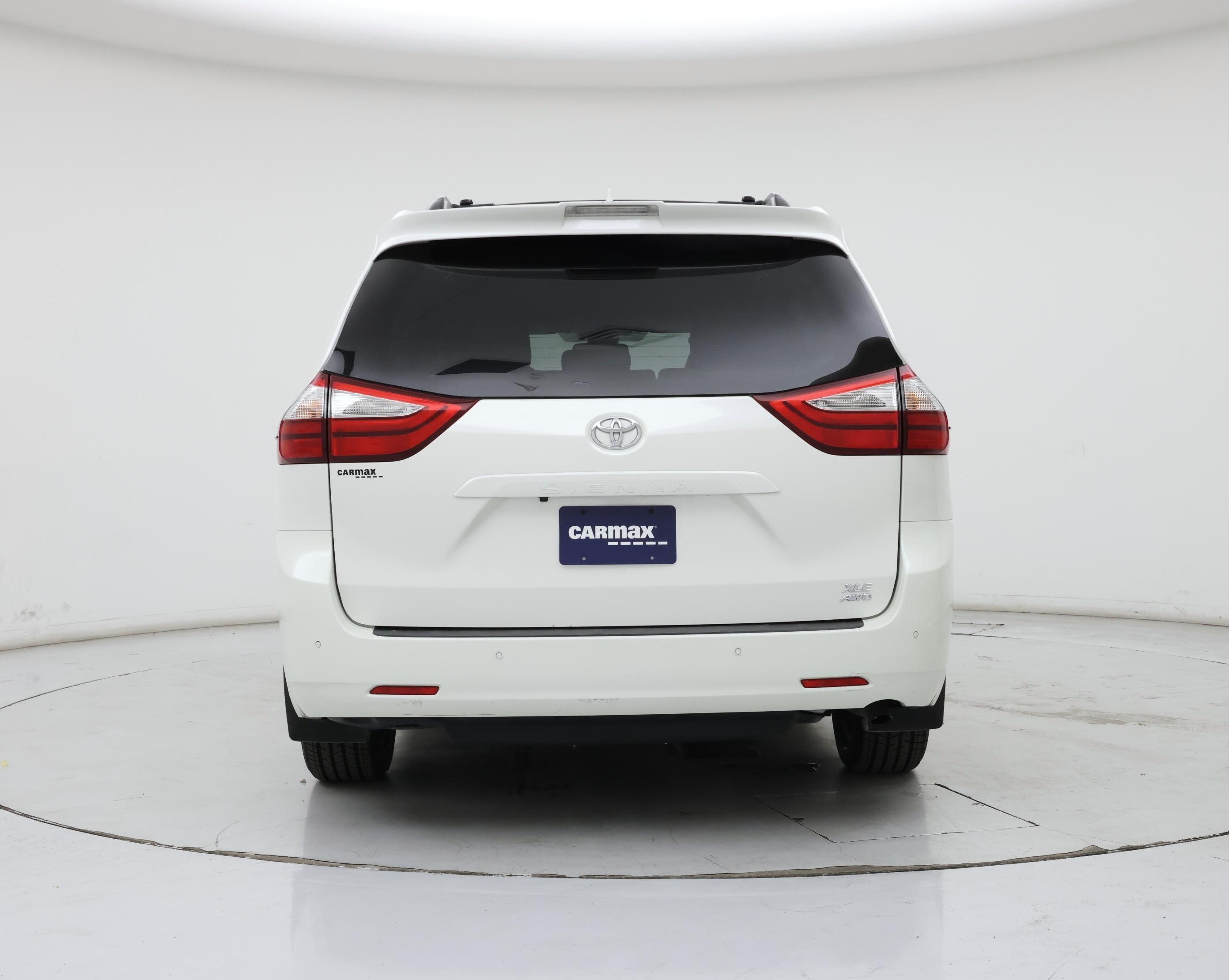 Thumbnail: 2018 Toyota Sienna - 6