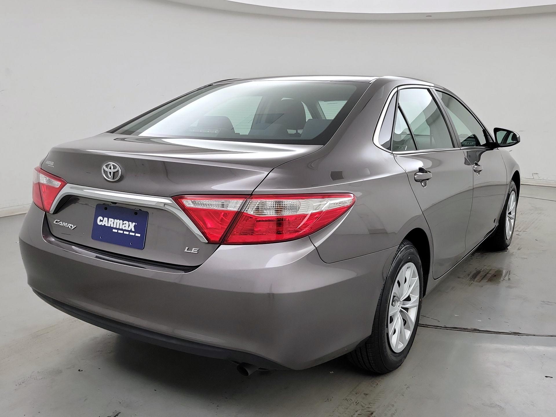 Thumbnail: 2017 Toyota Camry - 5