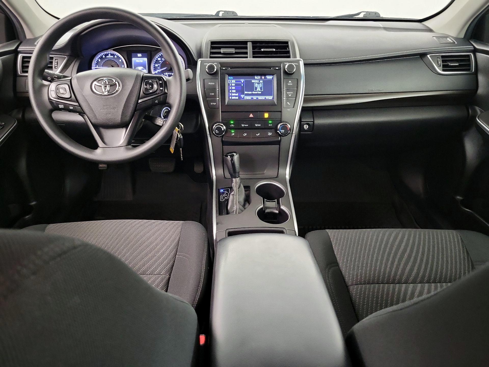 Thumbnail: 2017 Toyota Camry - 8