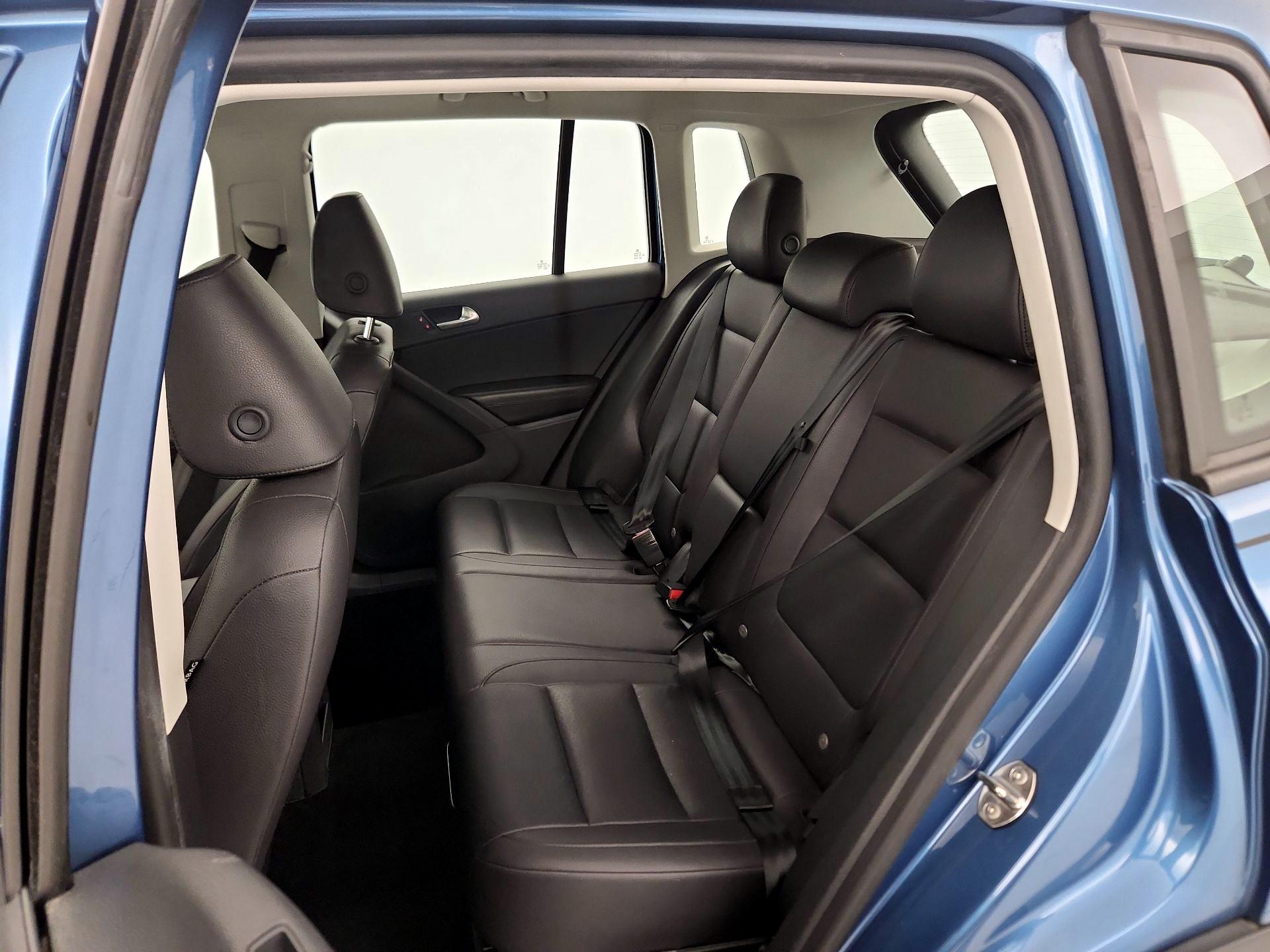 Thumbnail: 2017 Volkswagen Tiguan - 19