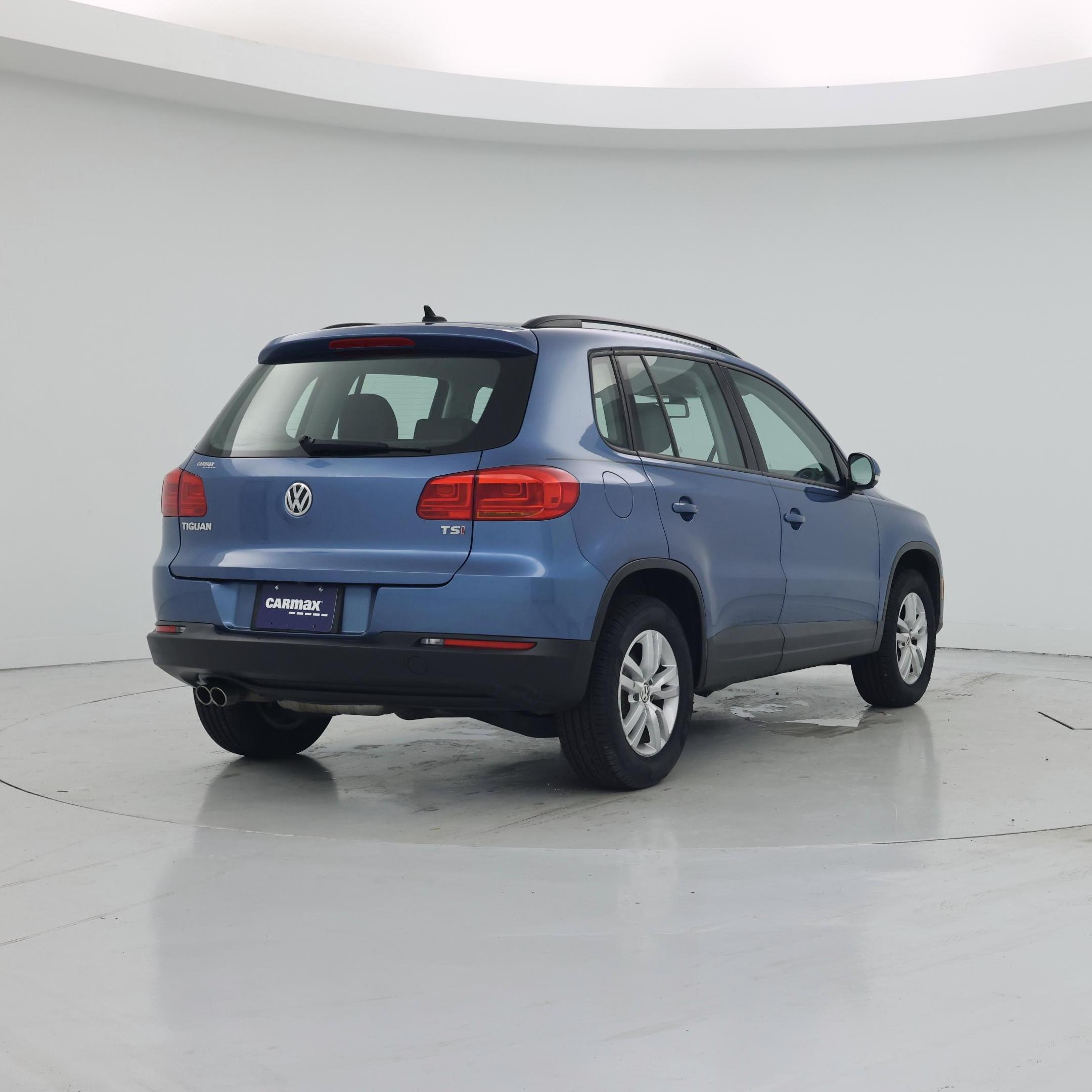 Thumbnail: 2017 Volkswagen Tiguan - 8