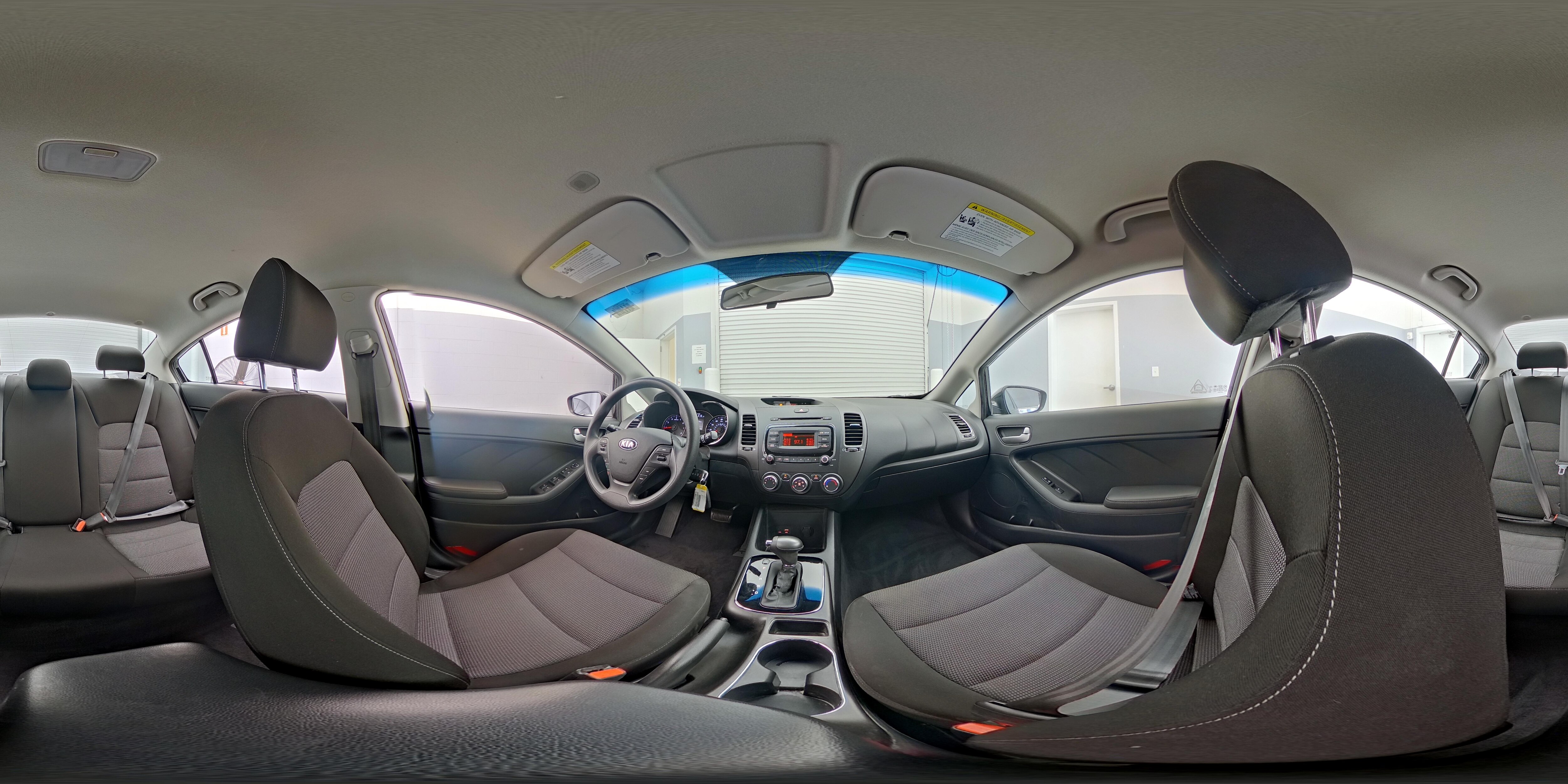 2017 Kia Forte LX - Photo 23