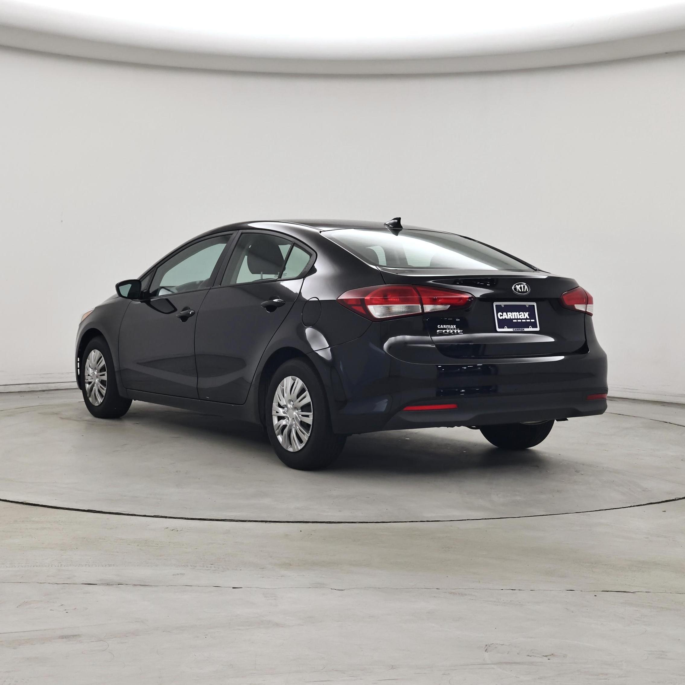 Thumbnail: 2017 Kia Forte - 2