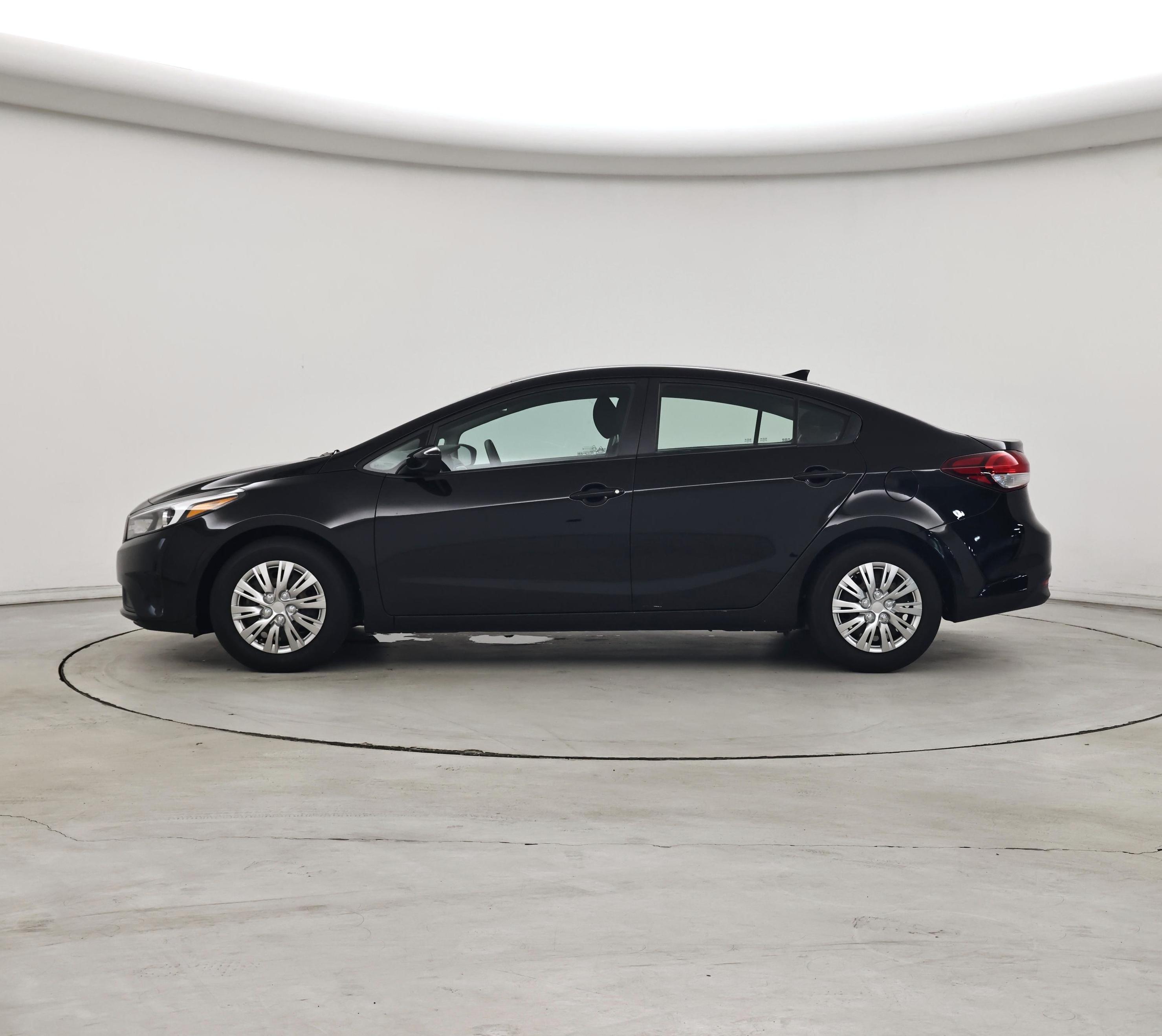 Thumbnail: 2017 Kia Forte - 3
