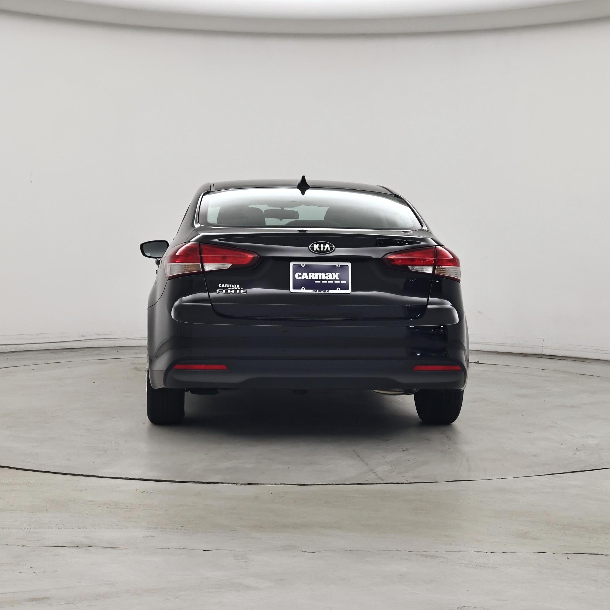 Thumbnail: 2017 Kia Forte - 6