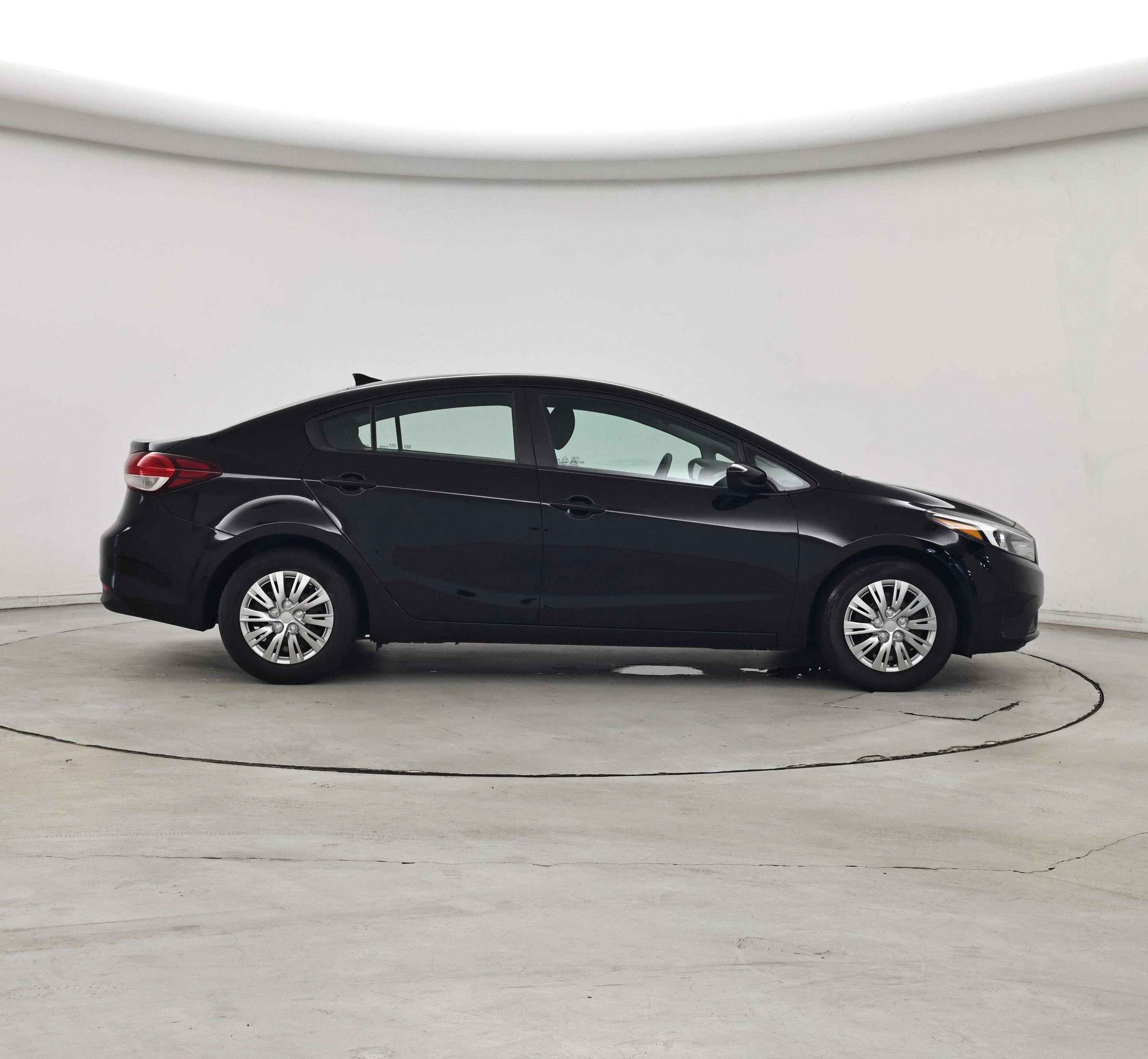 Thumbnail: 2017 Kia Forte - 7
