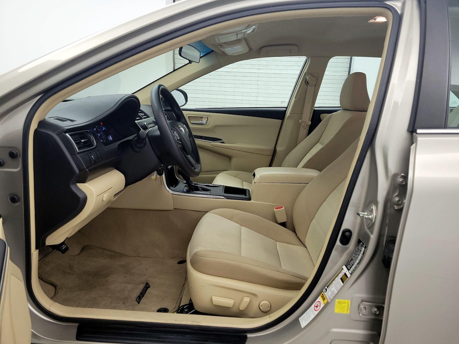 Power Seat(s) & Side Airbags