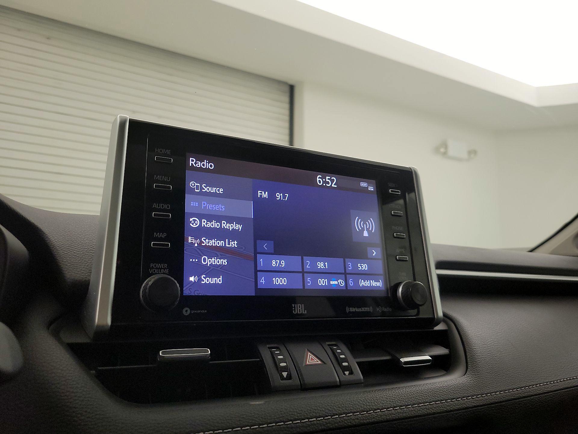 Thumbnail: 2019 Toyota RAV4 - 16