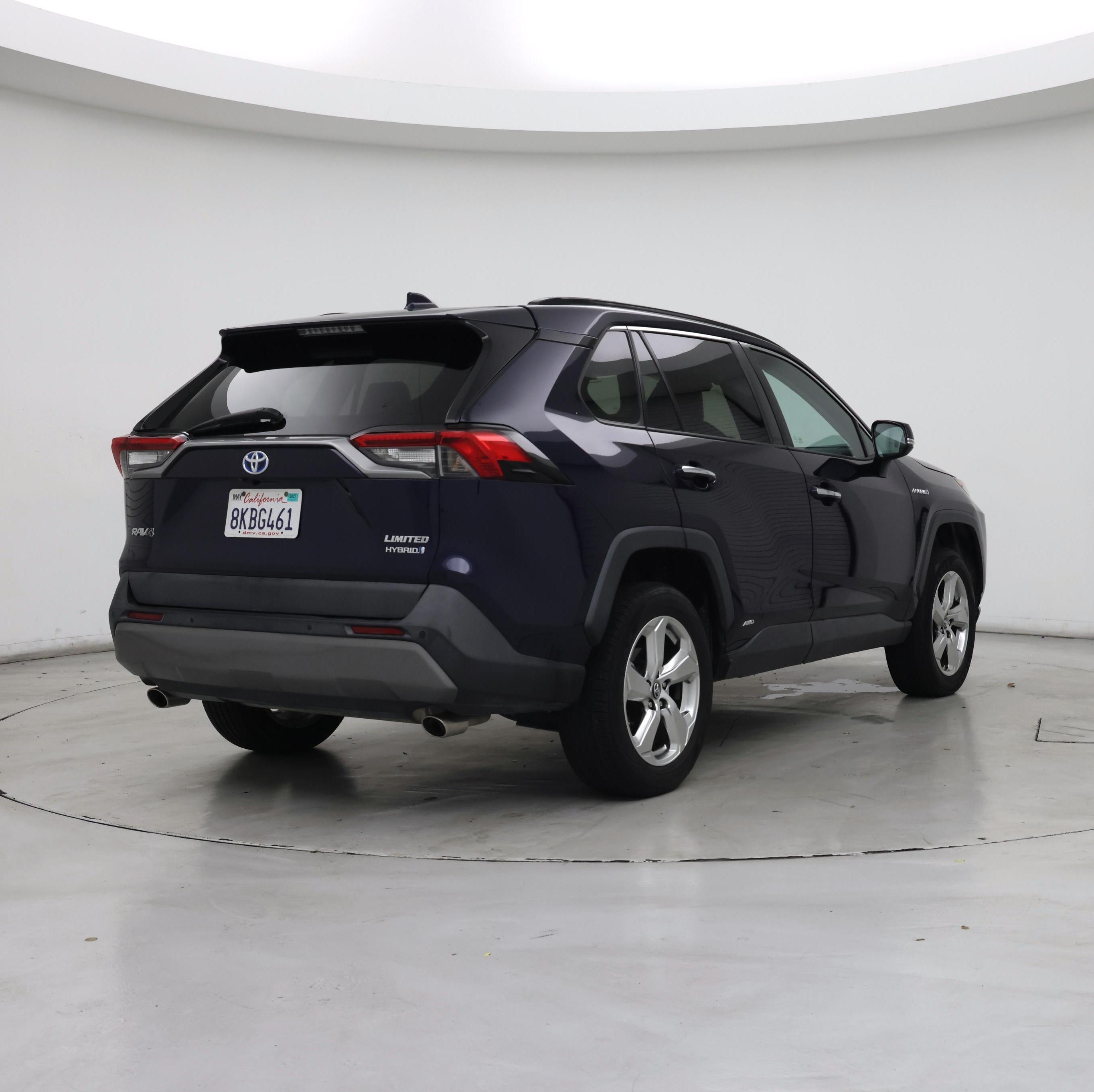 Thumbnail: 2019 Toyota RAV4 - 8