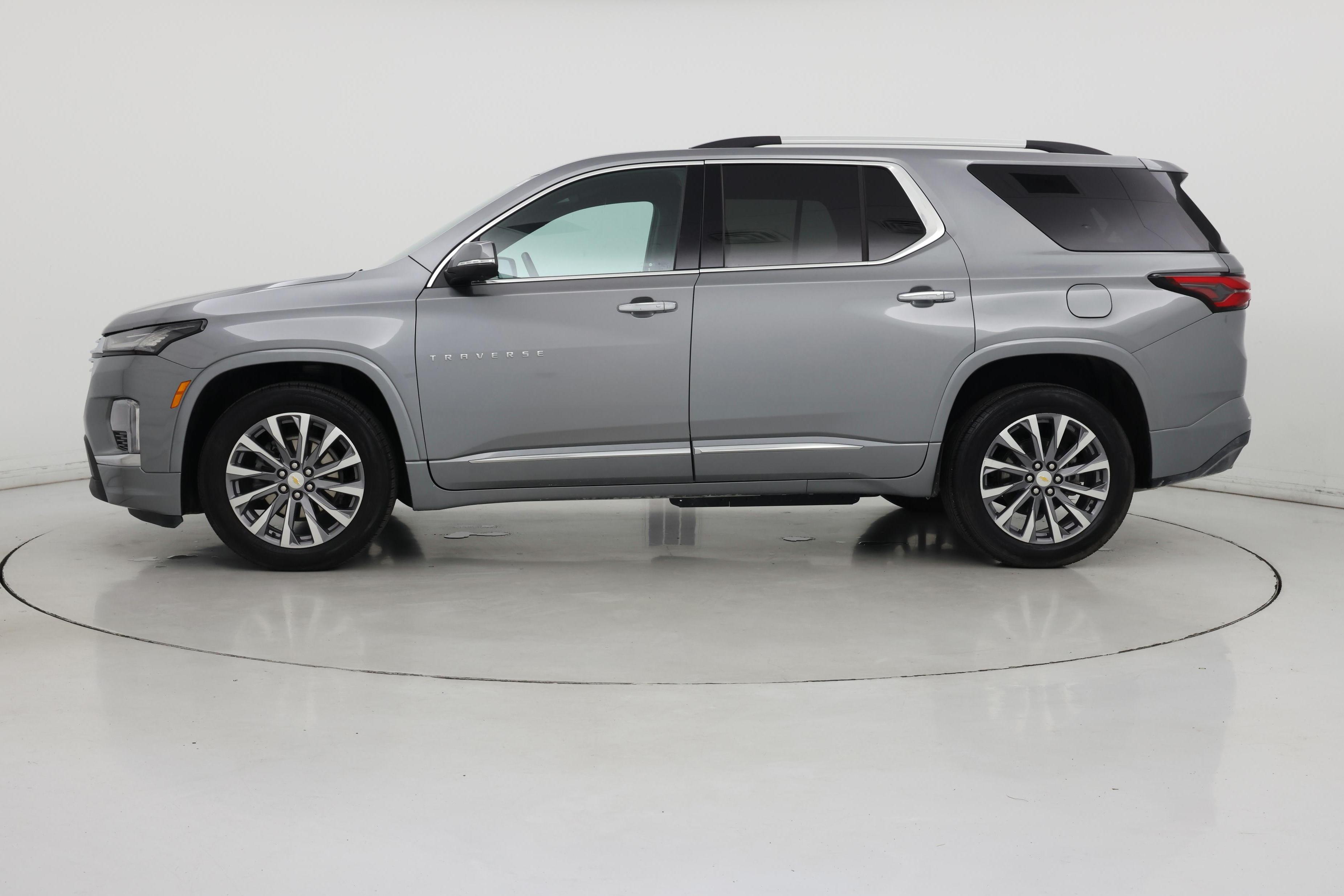 Thumbnail: 2023 Chevrolet Traverse - 3
