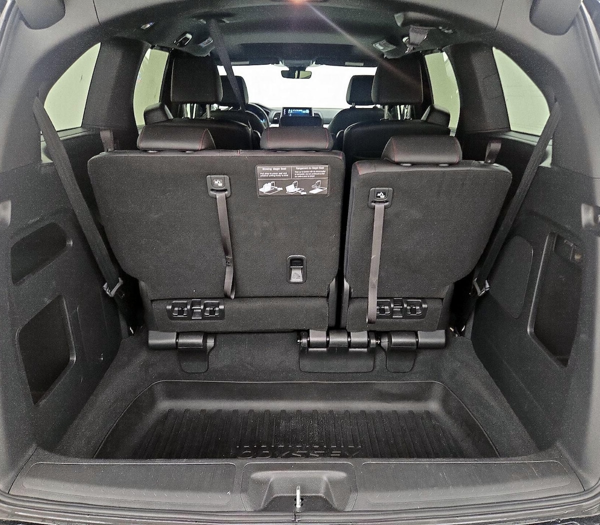 Trunk/Cargo (Seats Up)