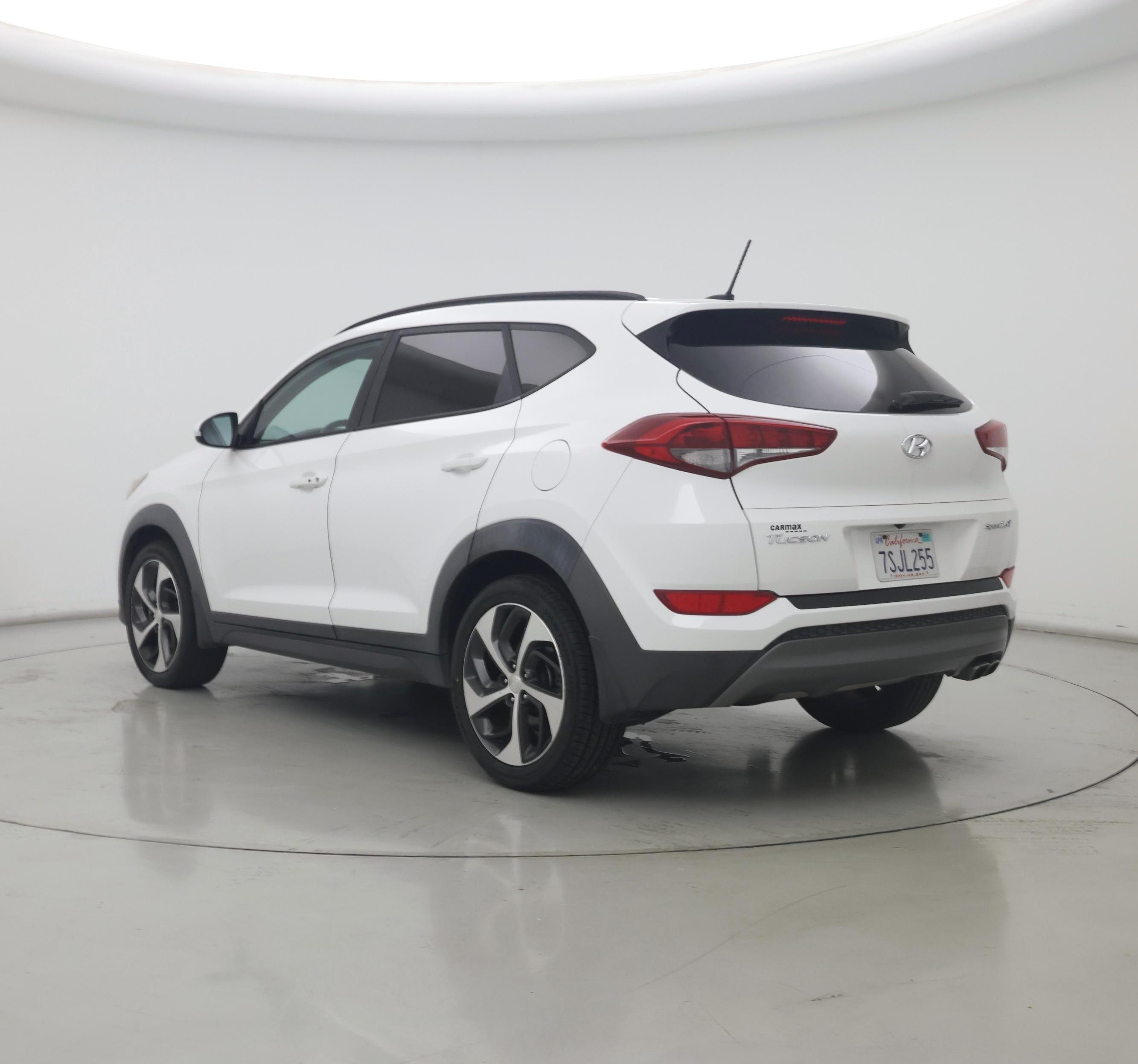 Thumbnail: 2016 Hyundai Tucson - 2