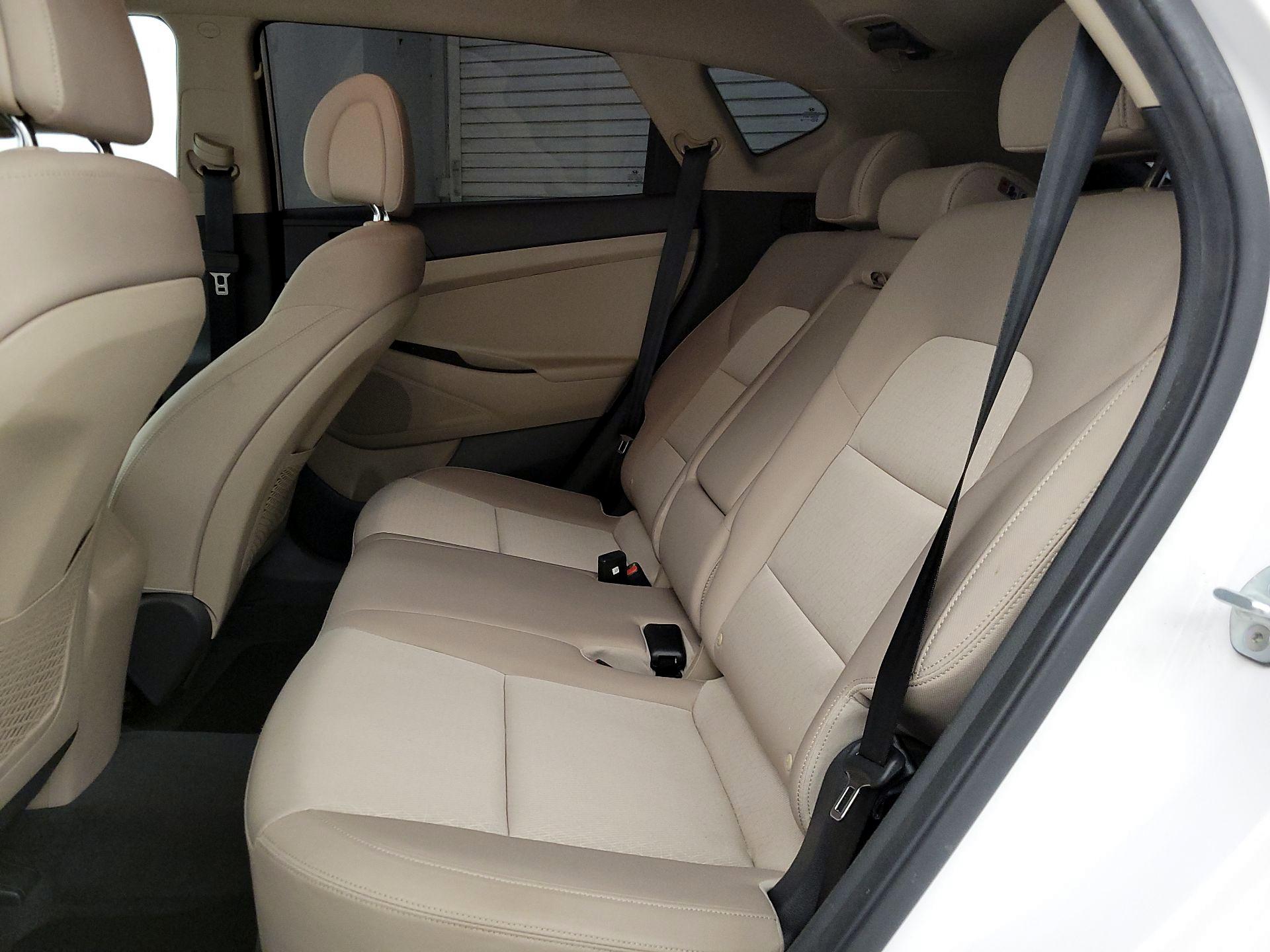 Thumbnail: 2016 Hyundai Tucson - 19