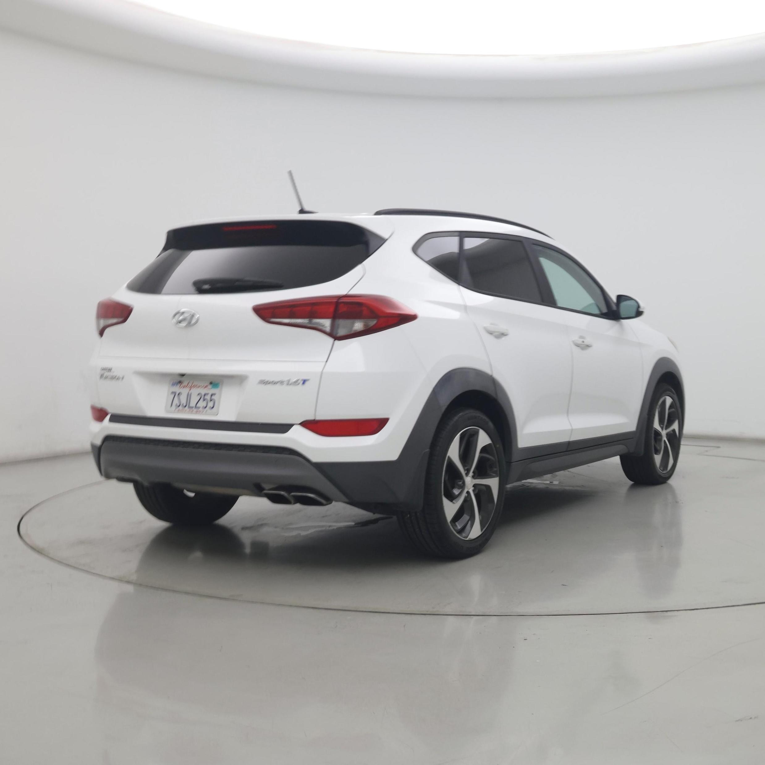 Thumbnail: 2016 Hyundai Tucson - 8